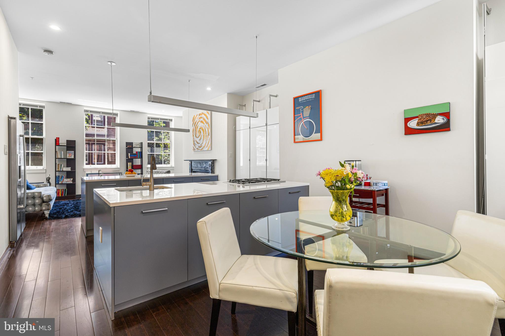 SOCIETY HILL - Residential