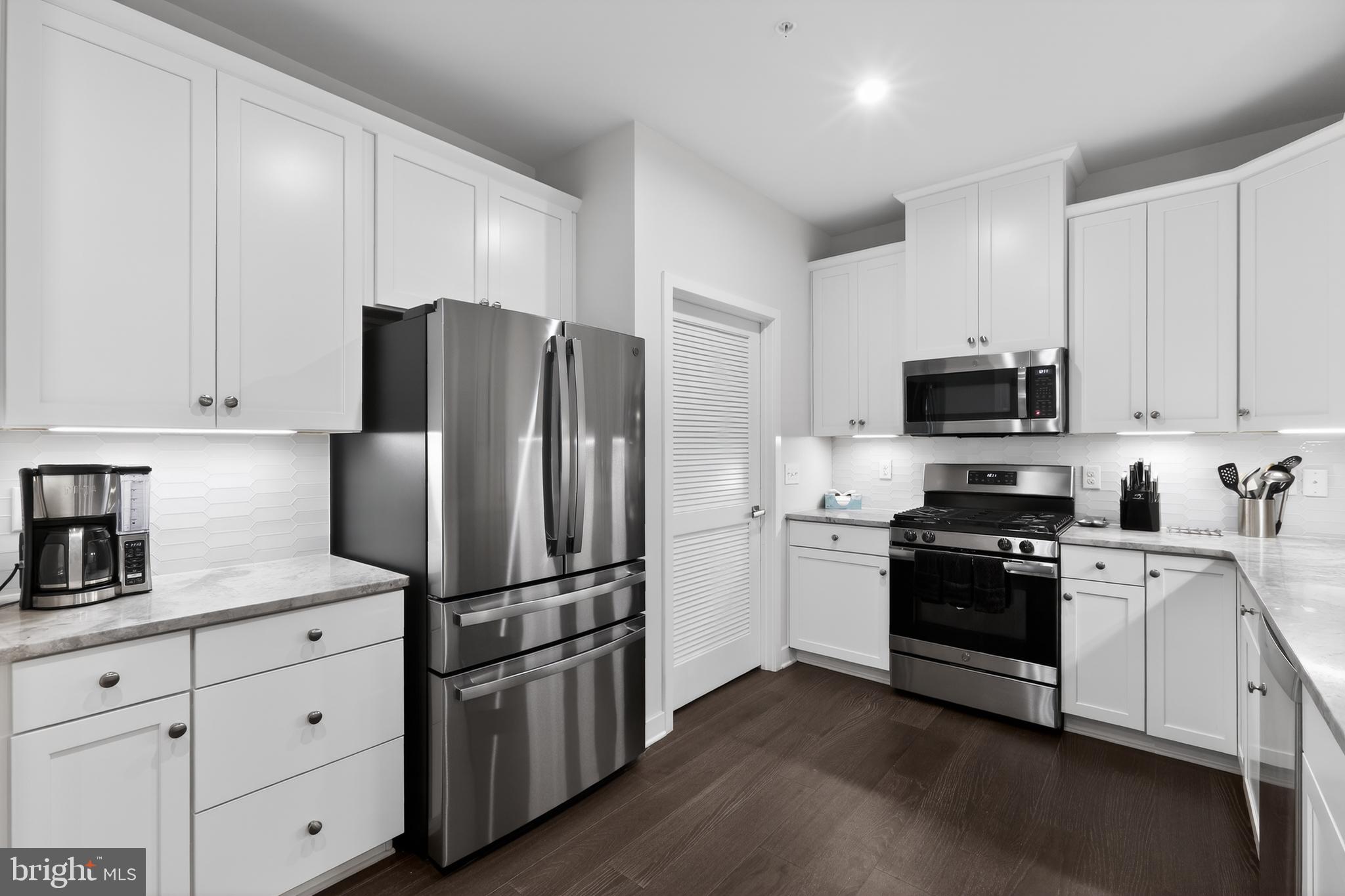 YARDLEY WOODS - Residential