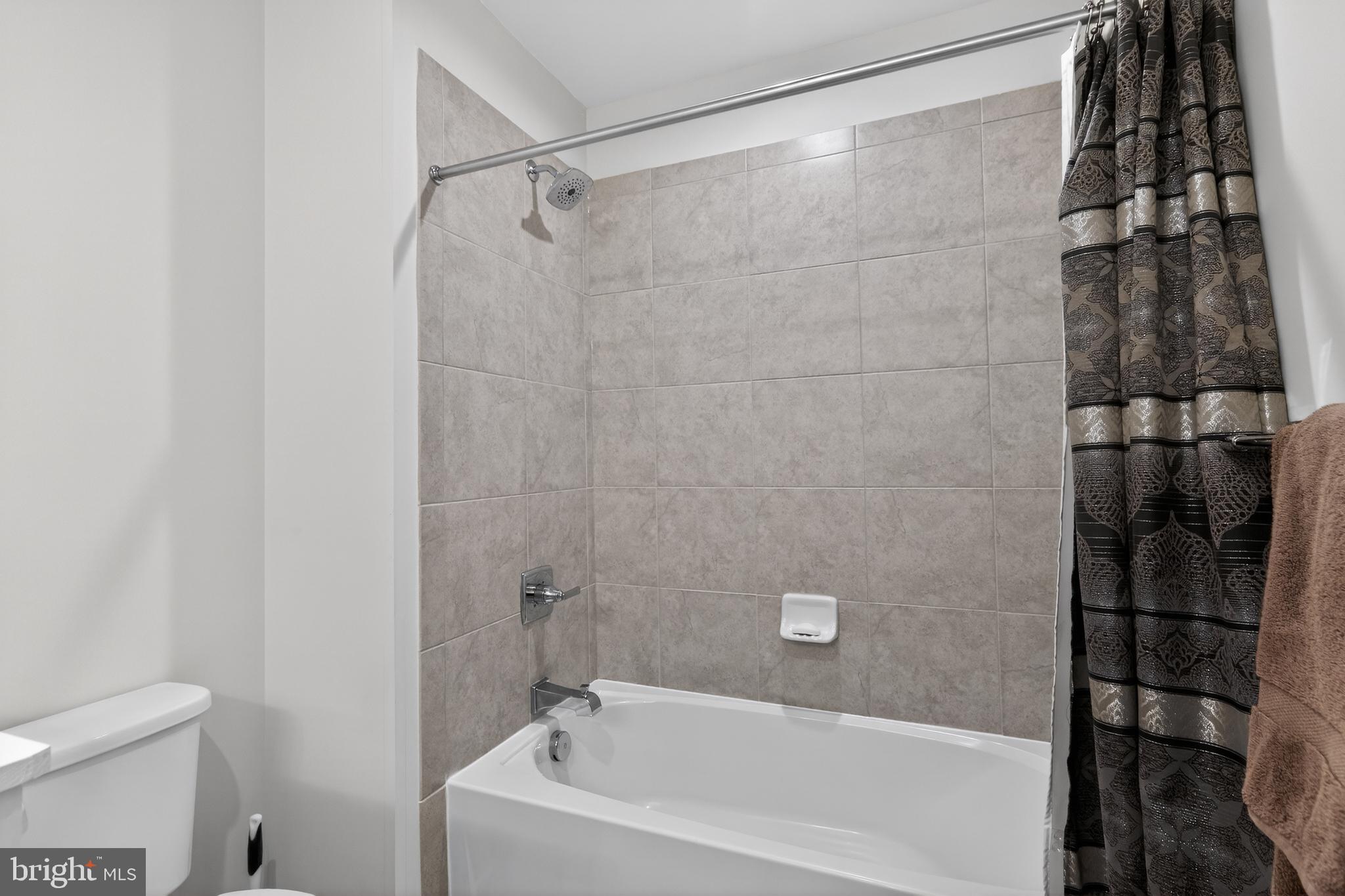 YARDLEY WOODS - Residential