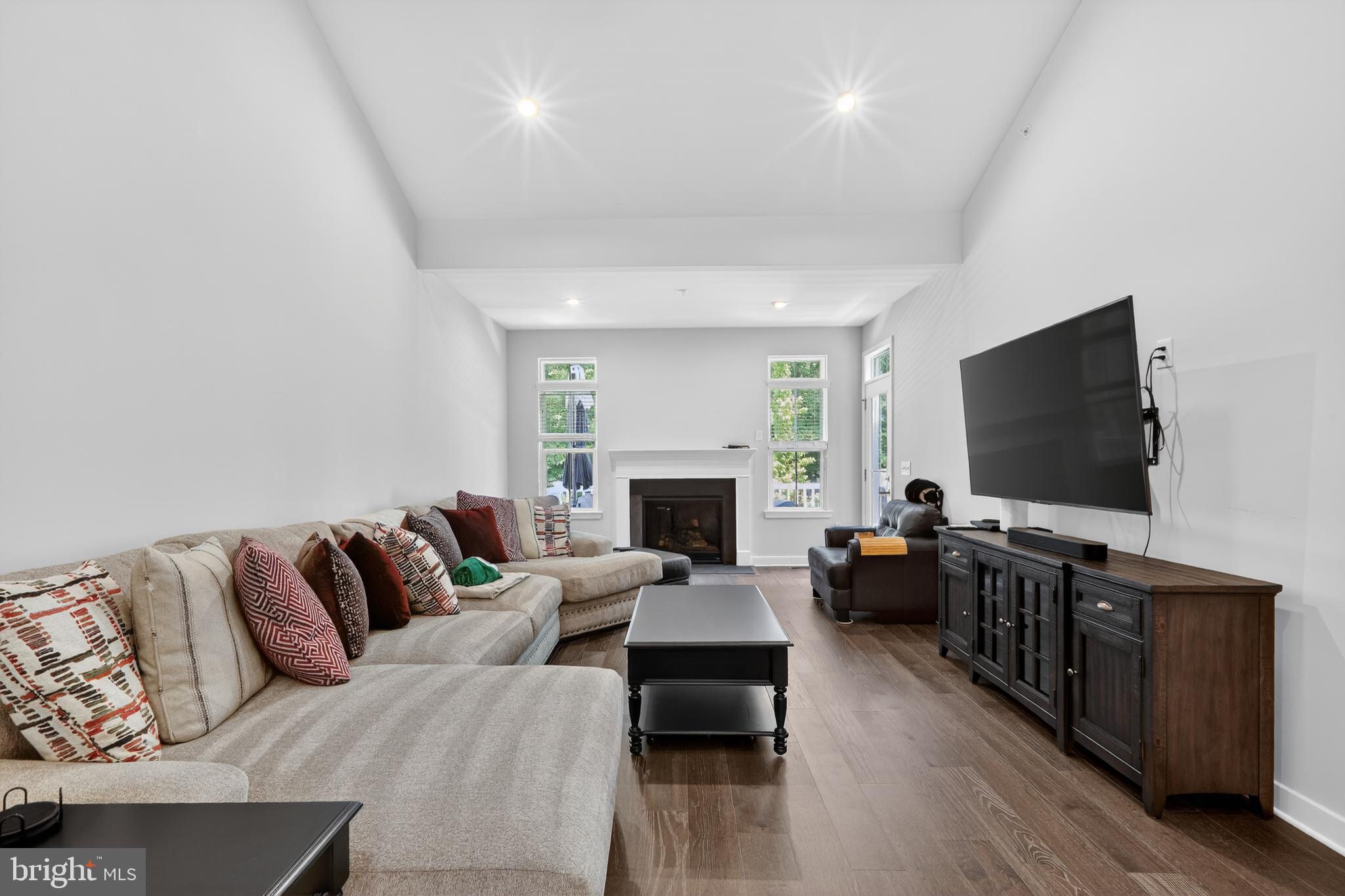 YARDLEY WOODS - Residential