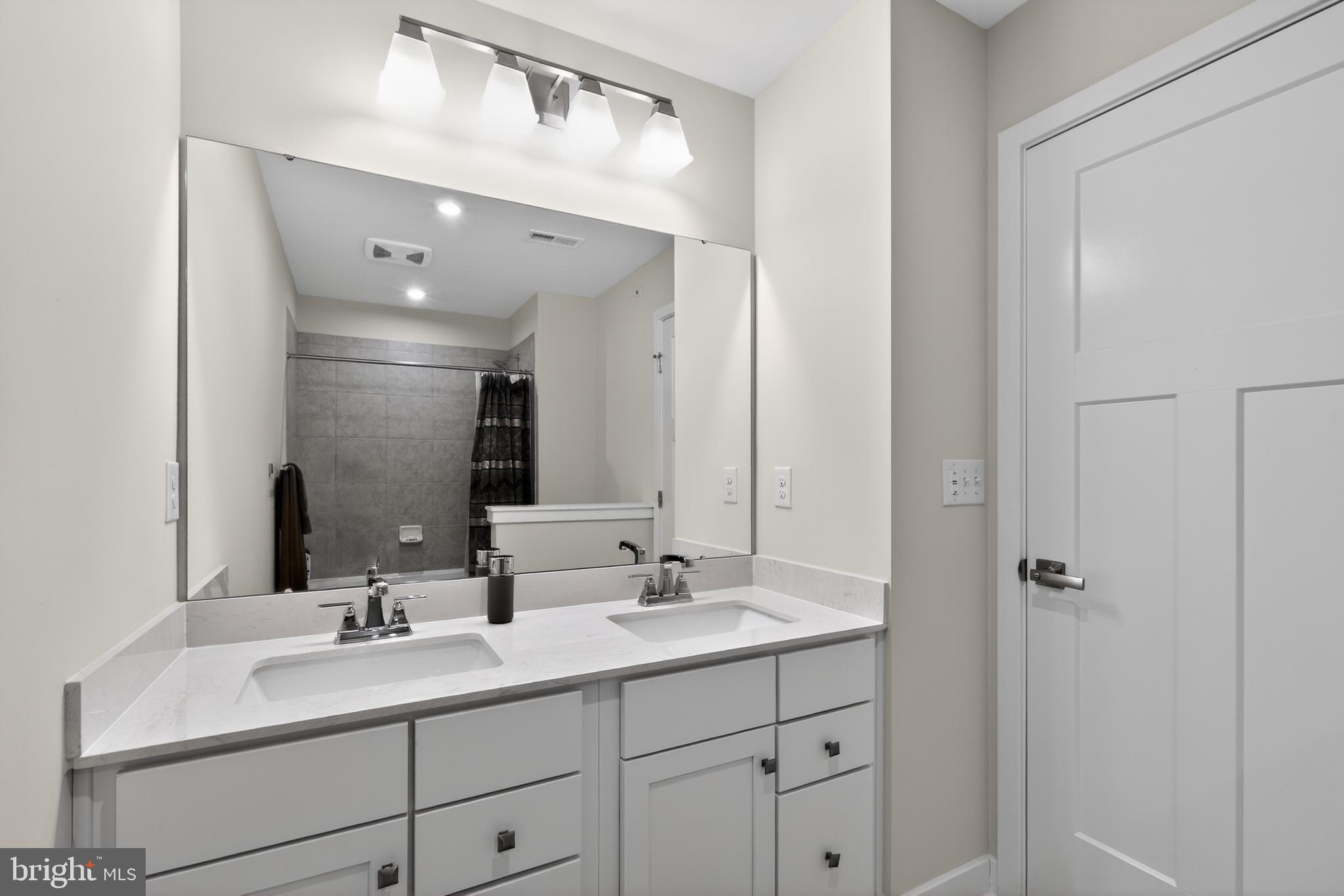 YARDLEY WOODS - Residential
