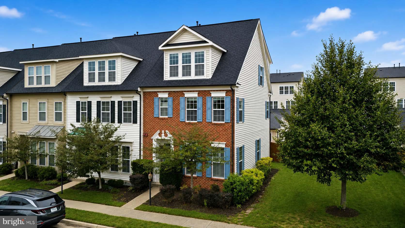 VICTORY LAKES - Residential