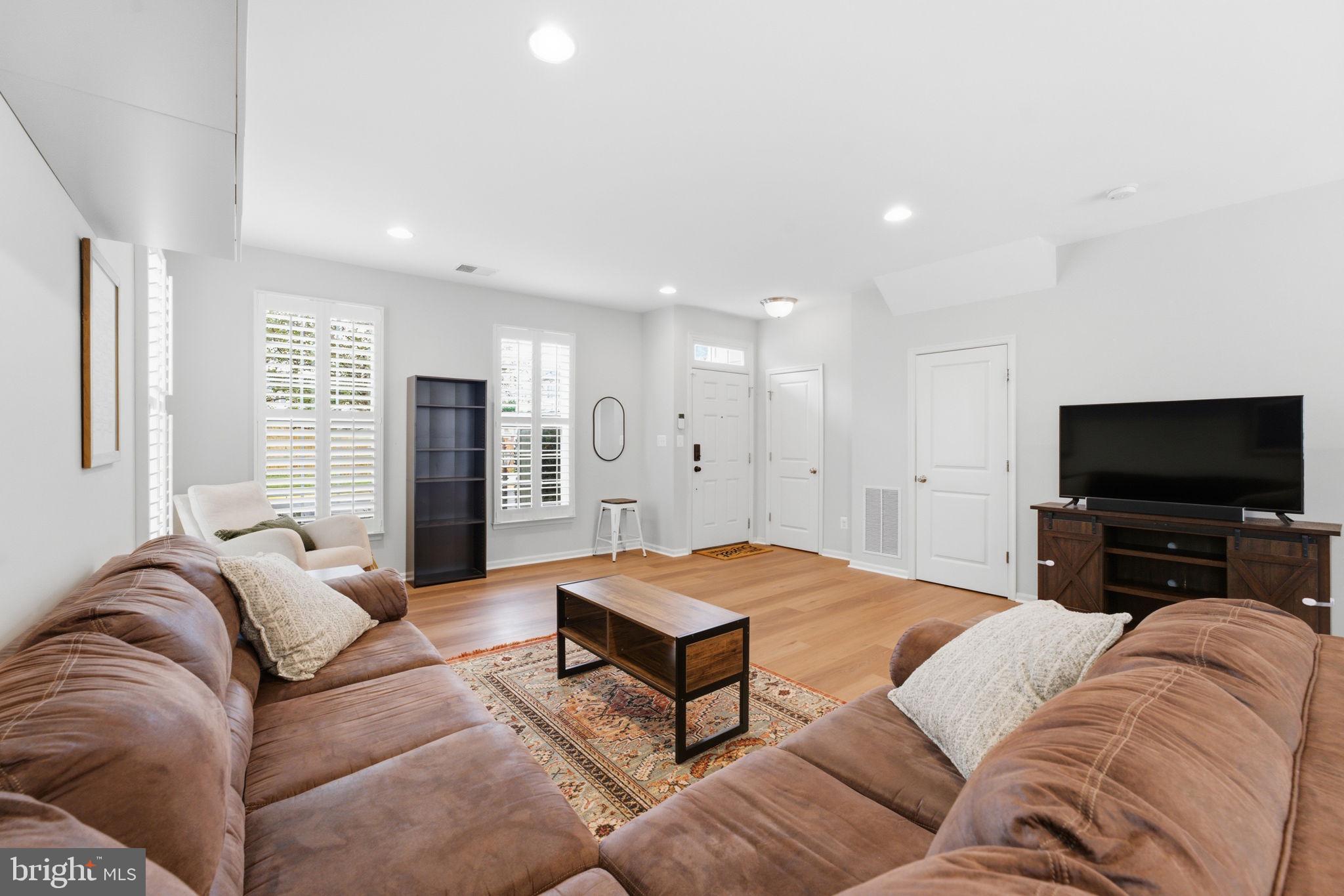 VICTORY LAKES - Residential