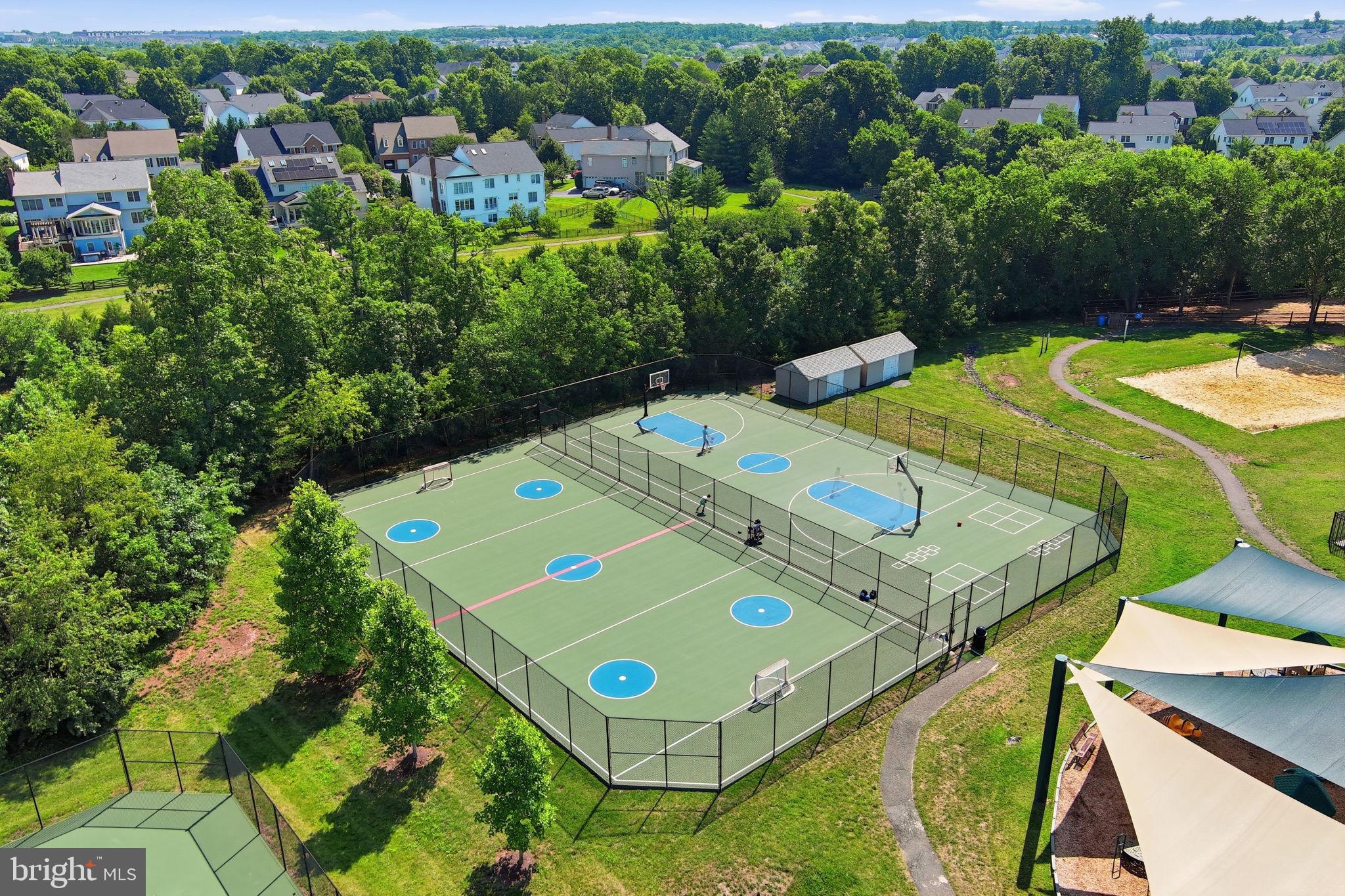VICTORY LAKES - Residential