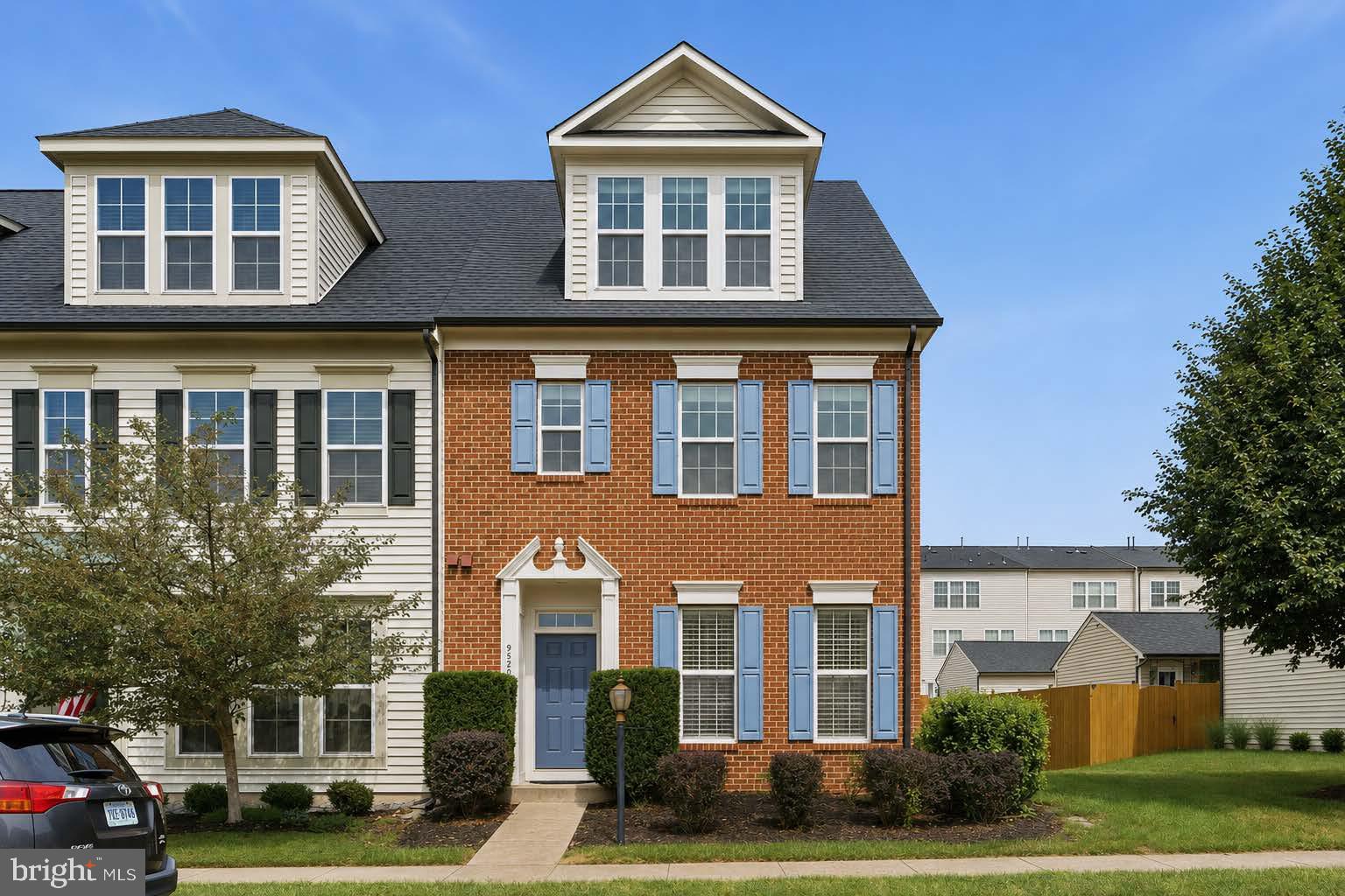 VICTORY LAKES - Residential