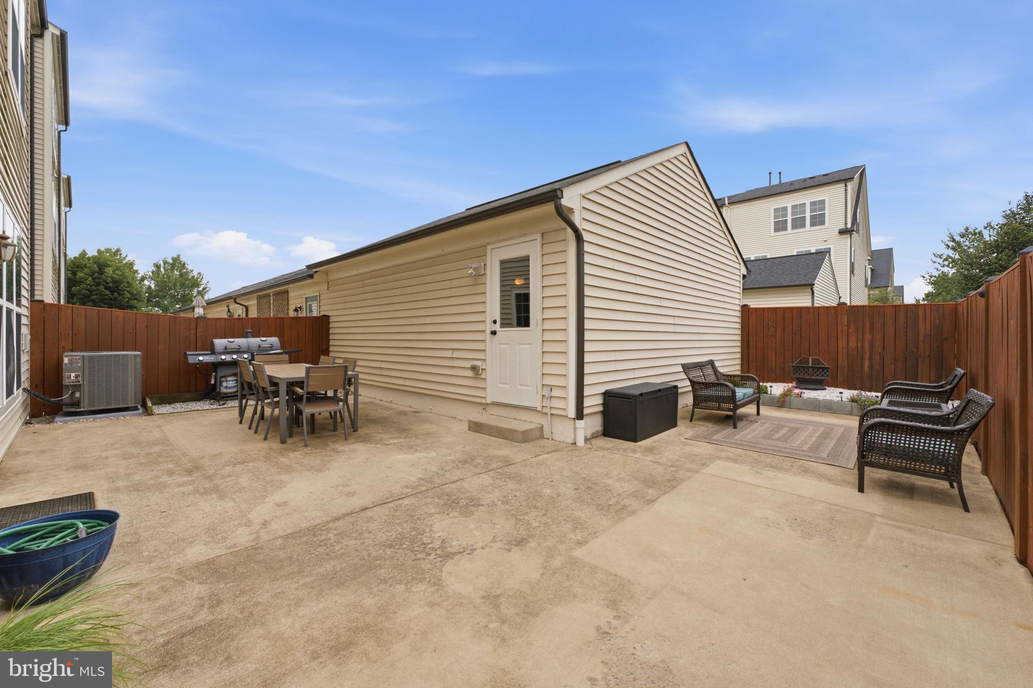 VICTORY LAKES - Residential