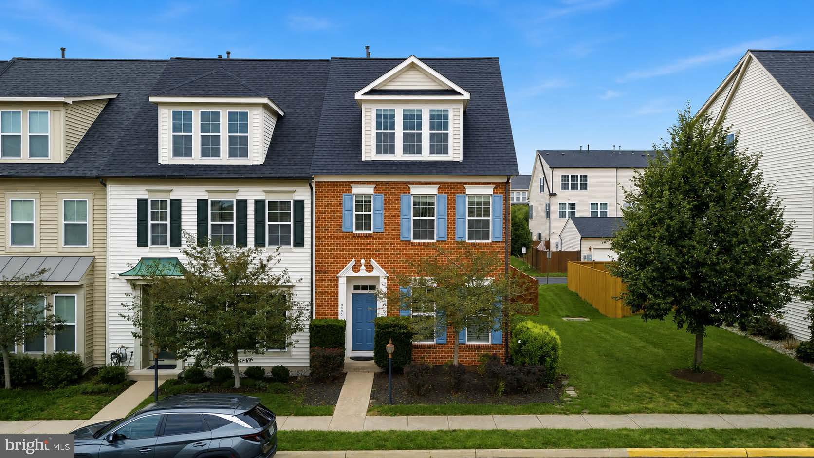 VICTORY LAKES - Residential