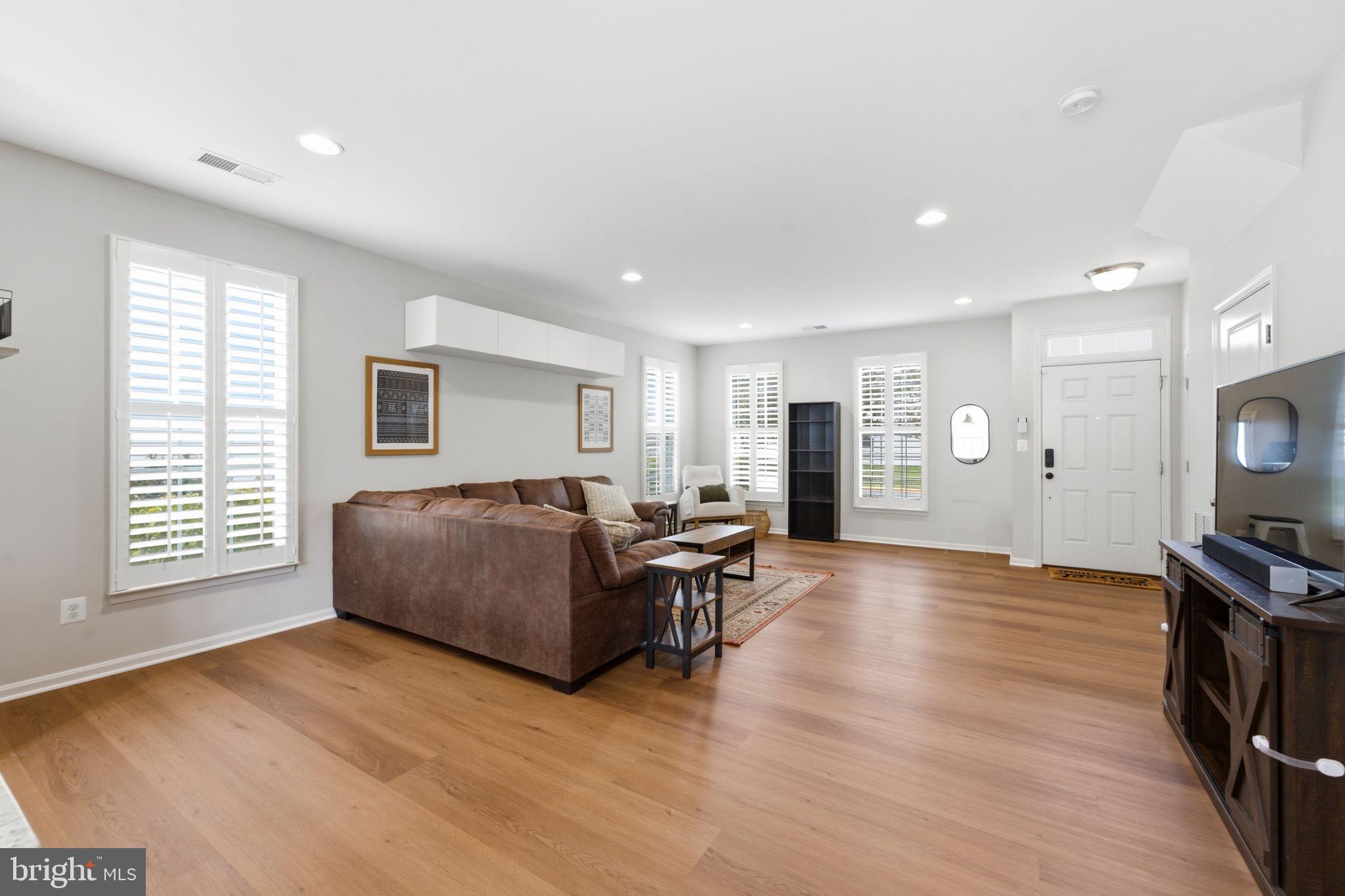 VICTORY LAKES - Residential