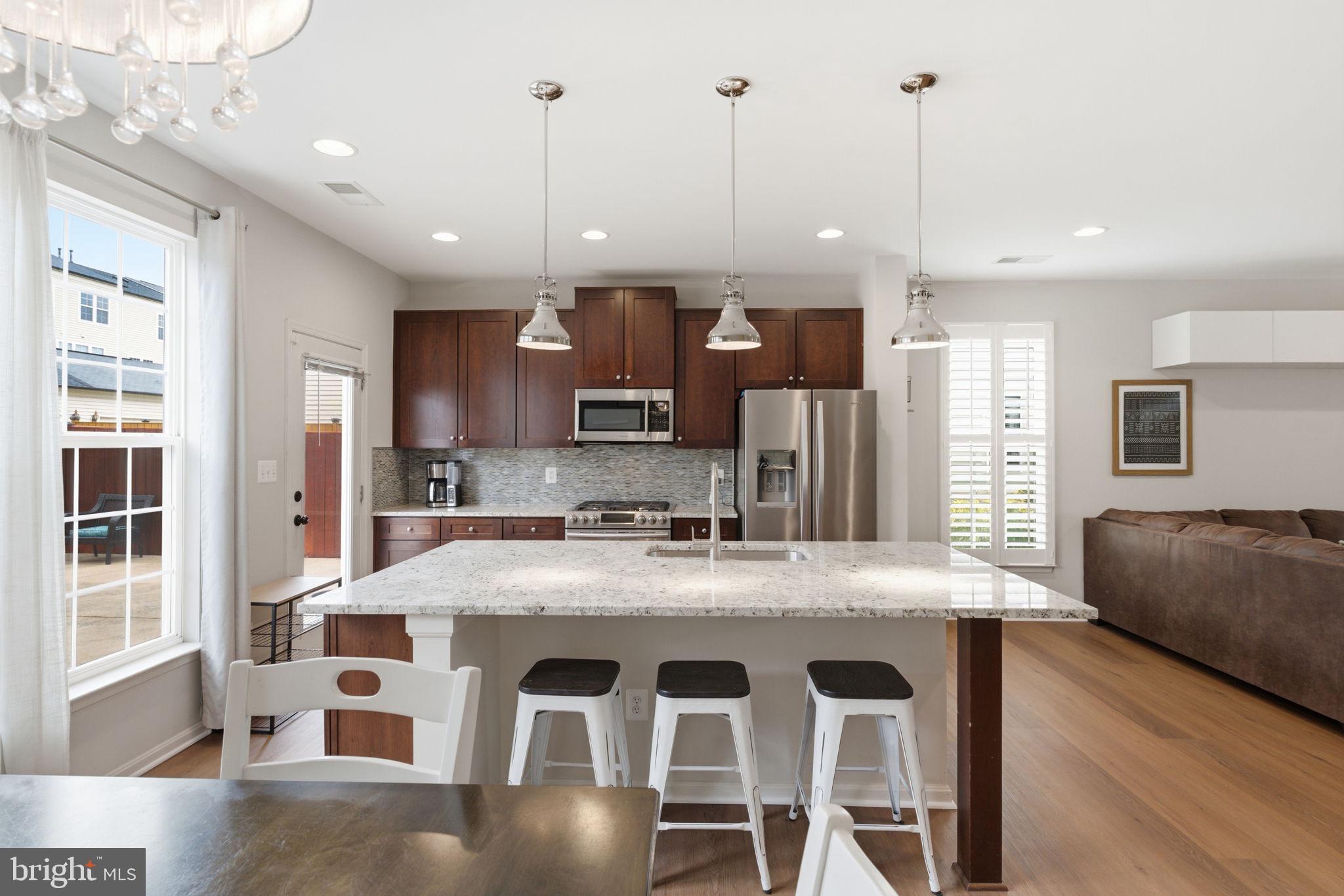 VICTORY LAKES - Residential