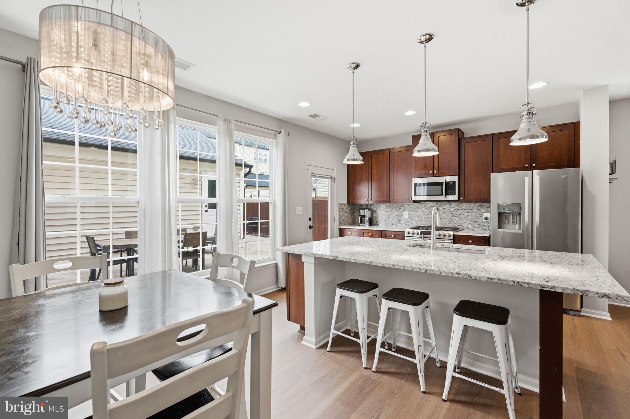 VICTORY LAKES - Residential