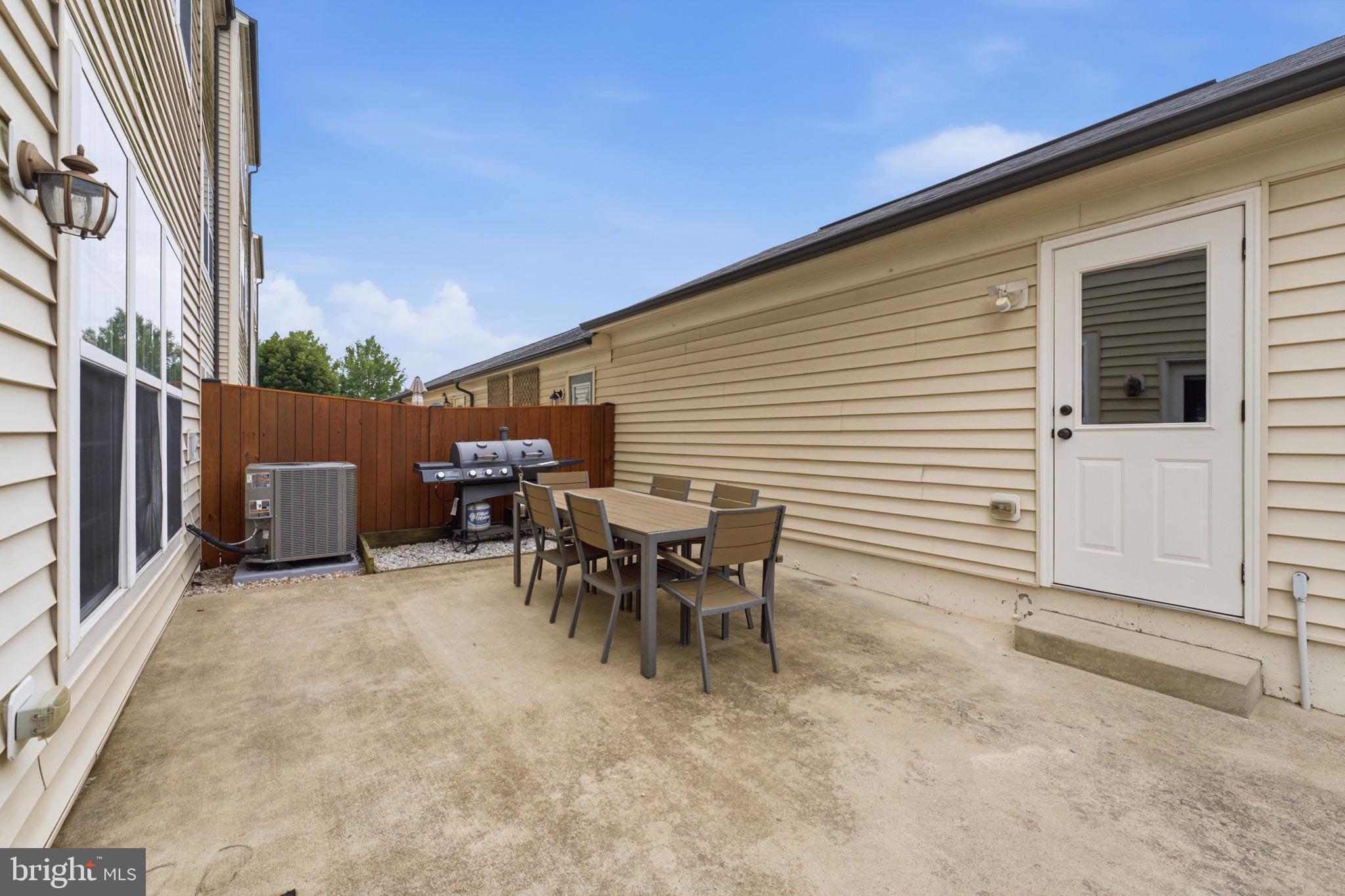 VICTORY LAKES - Residential