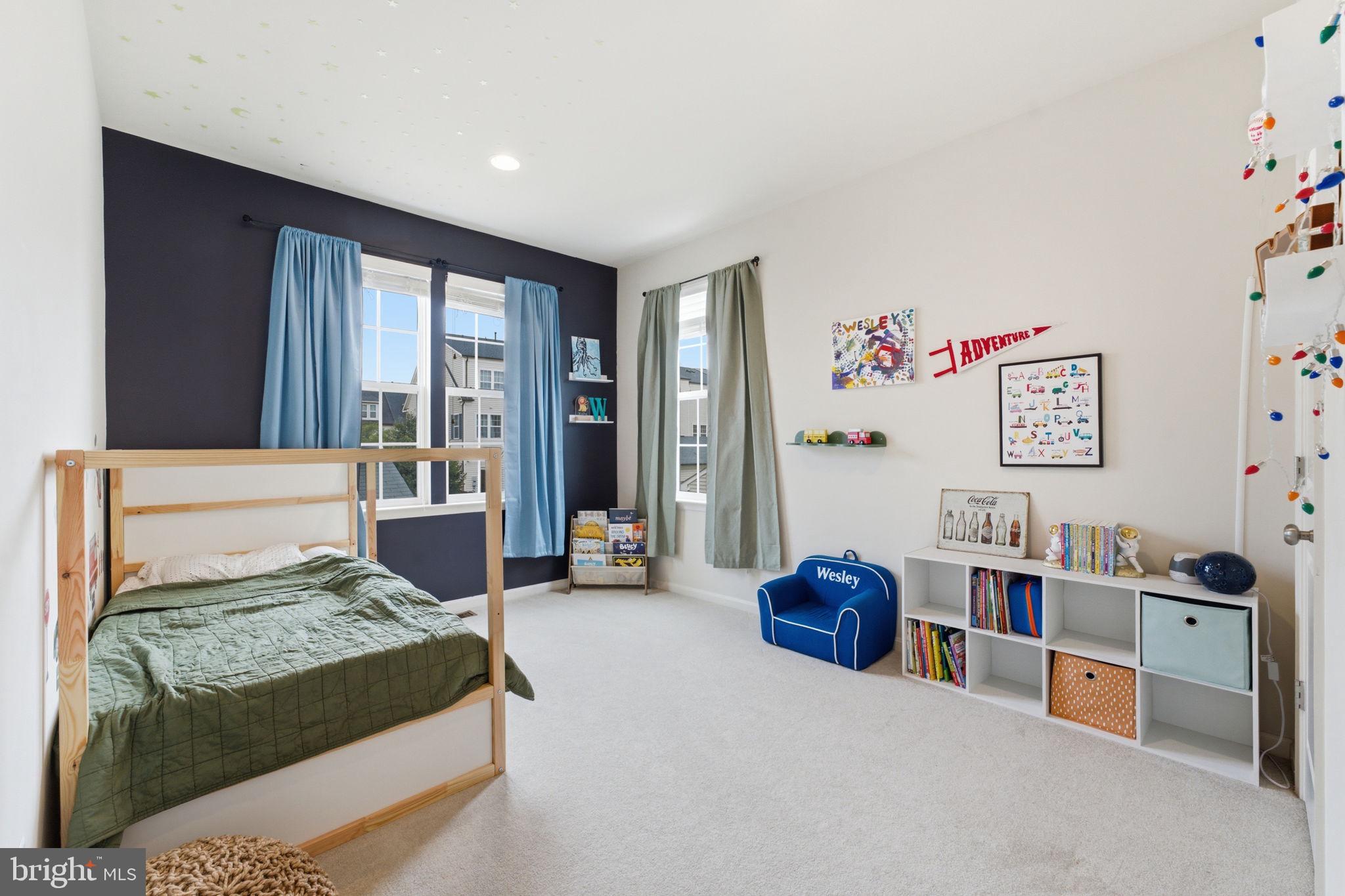 VICTORY LAKES - Residential