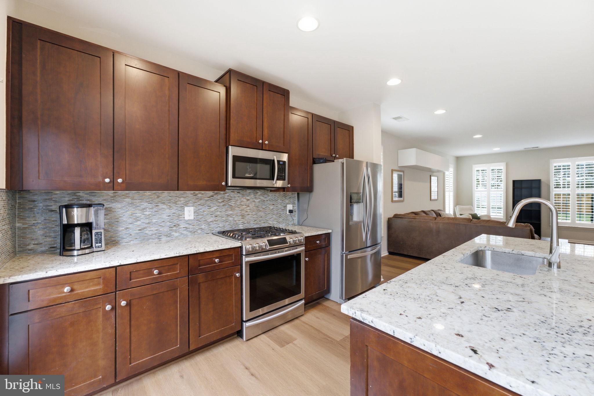 VICTORY LAKES - Residential