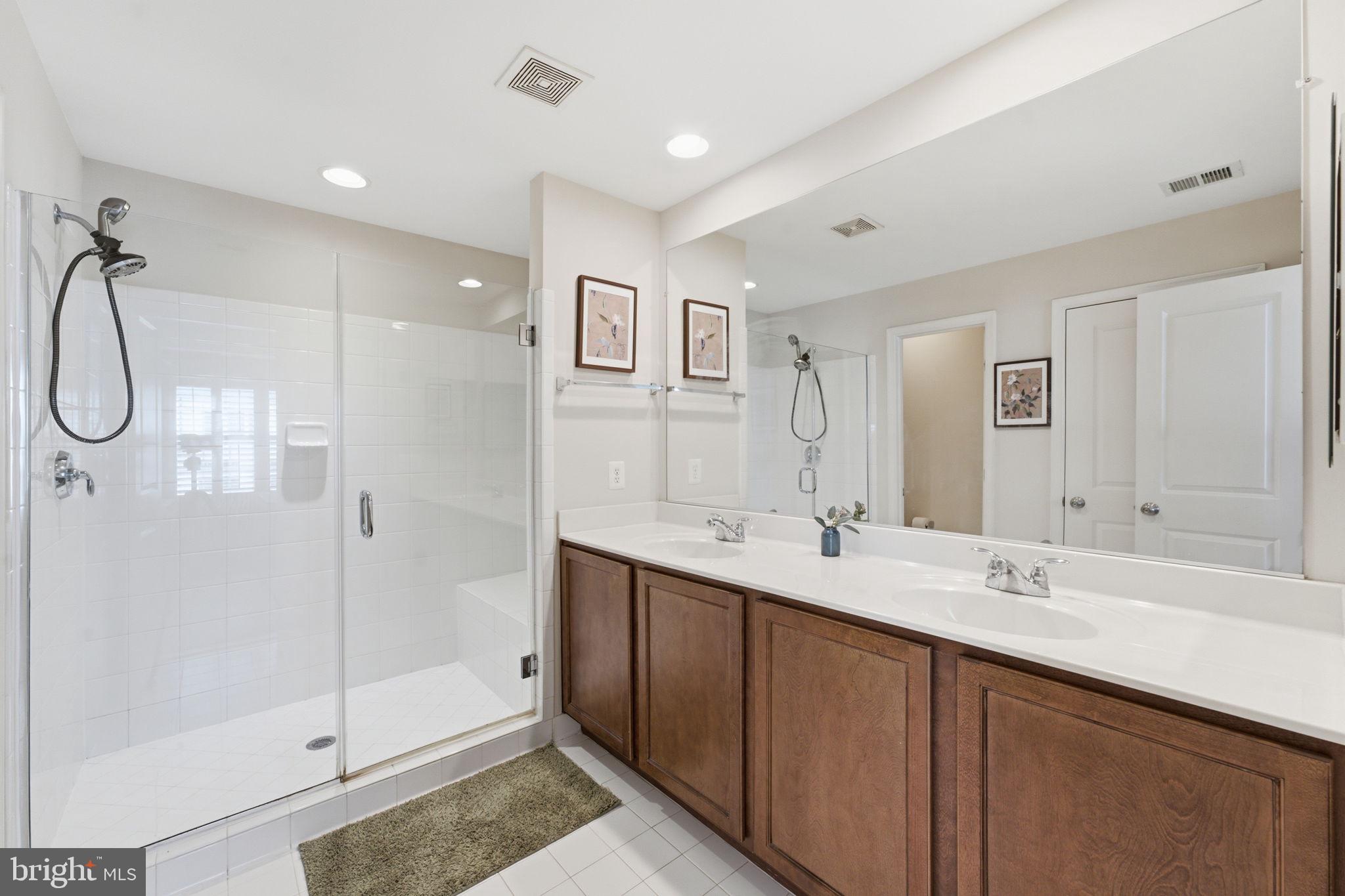 VICTORY LAKES - Residential