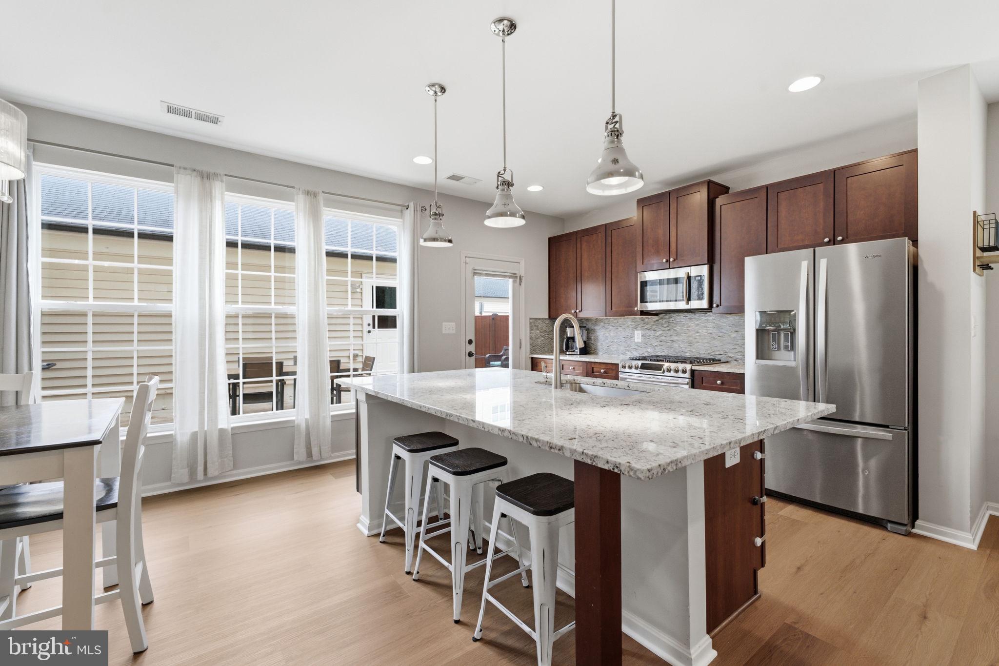 VICTORY LAKES - Residential