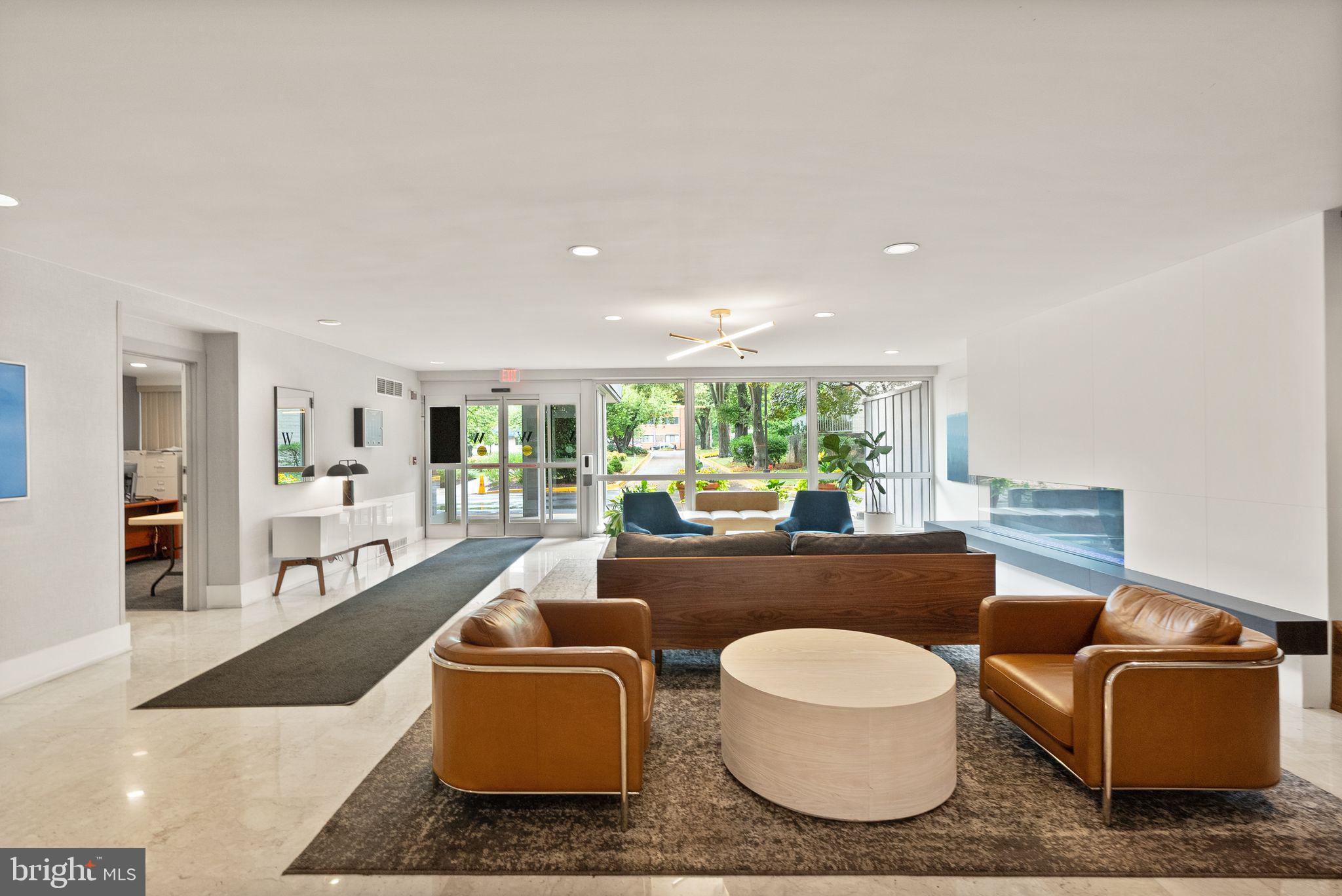 WHITEHALL - Residential