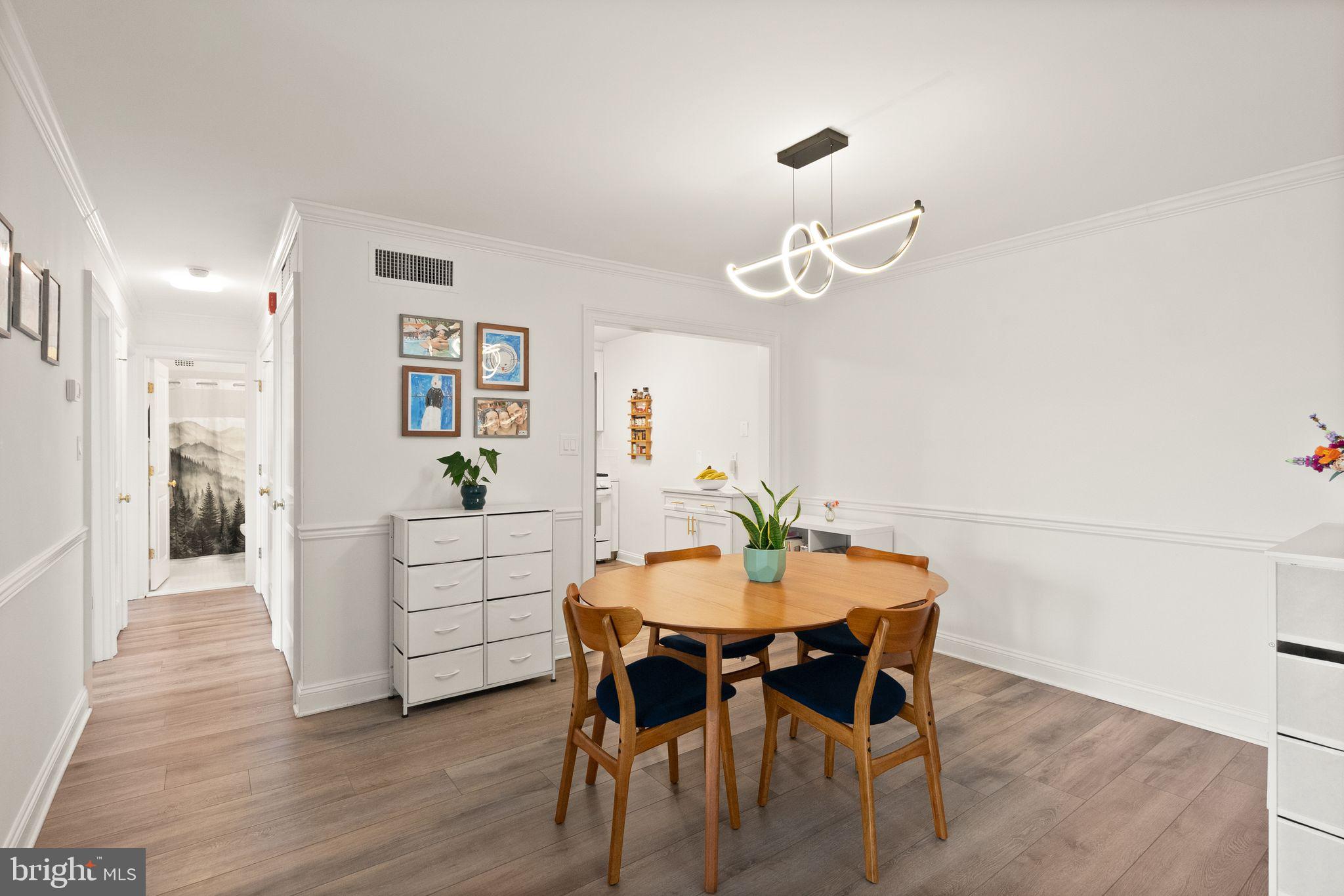 WHITEHALL - Residential