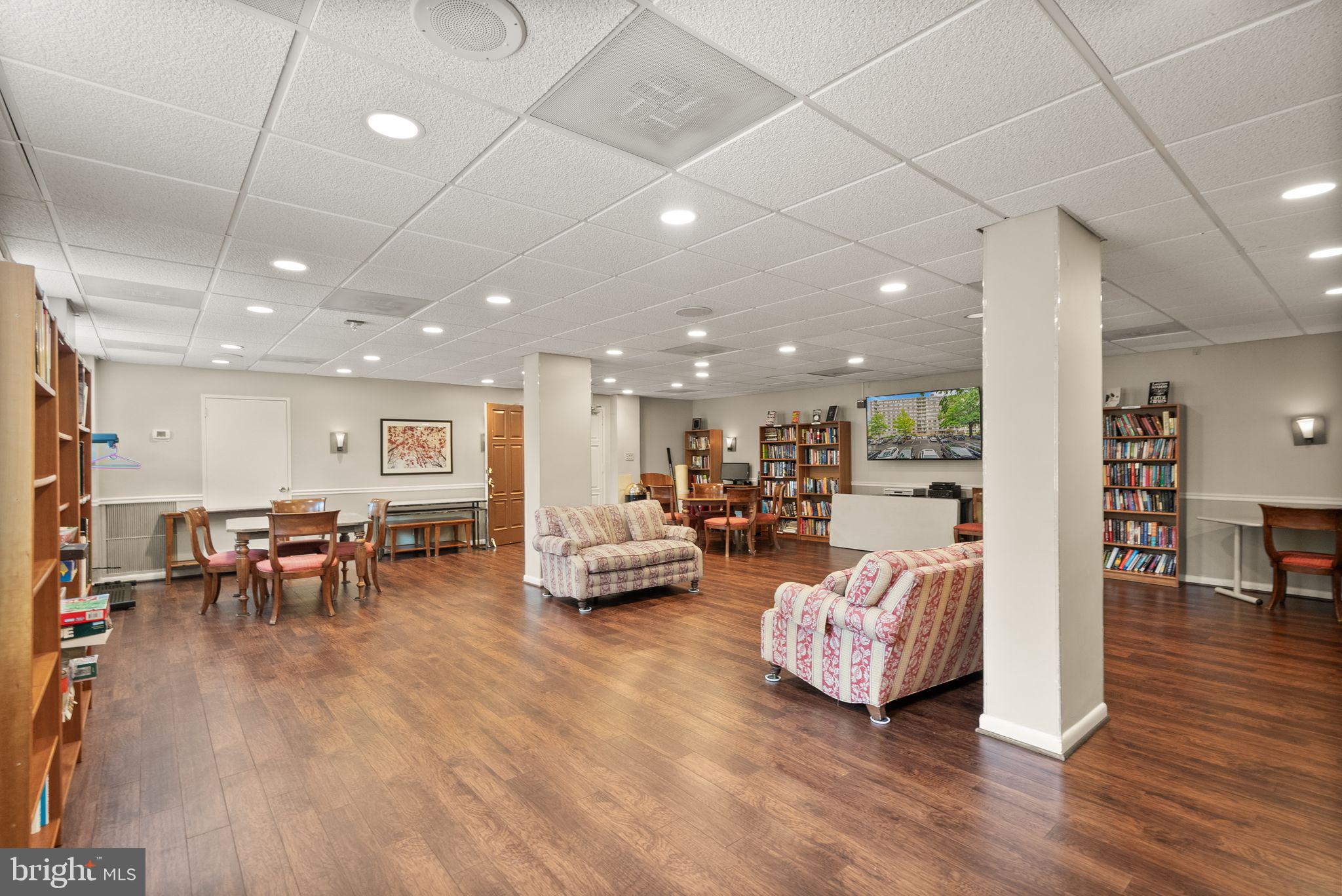 WHITEHALL - Residential