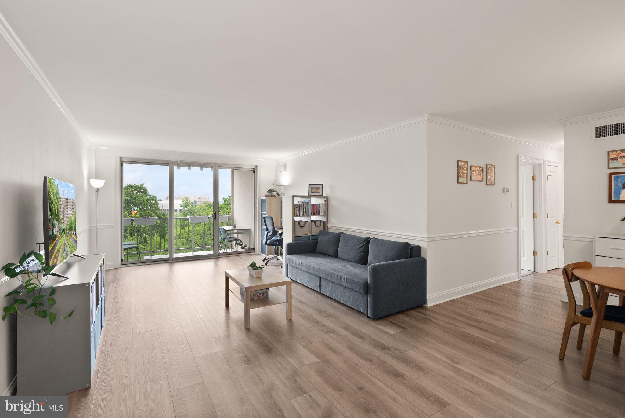 WHITEHALL - Residential
