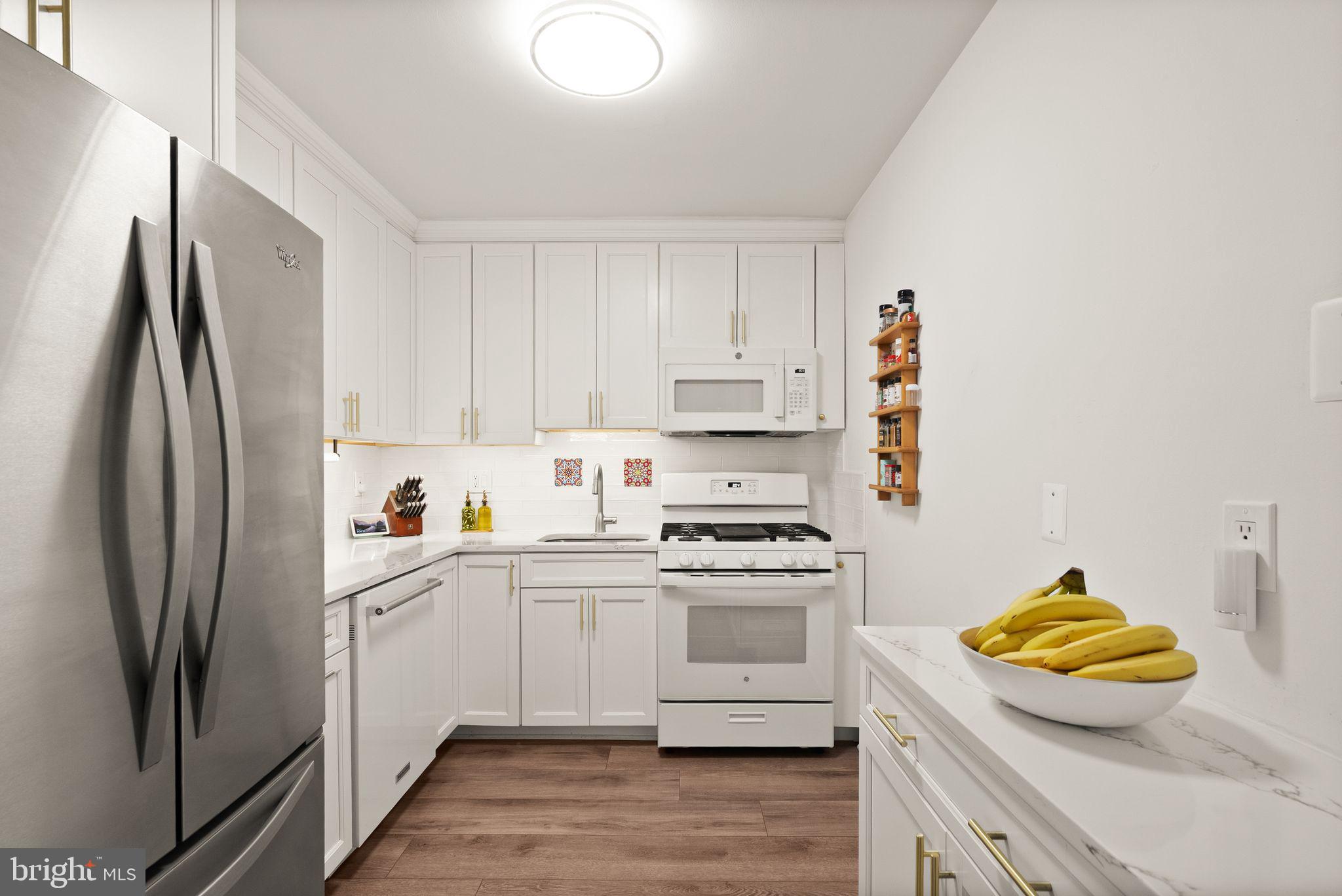 WHITEHALL - Residential