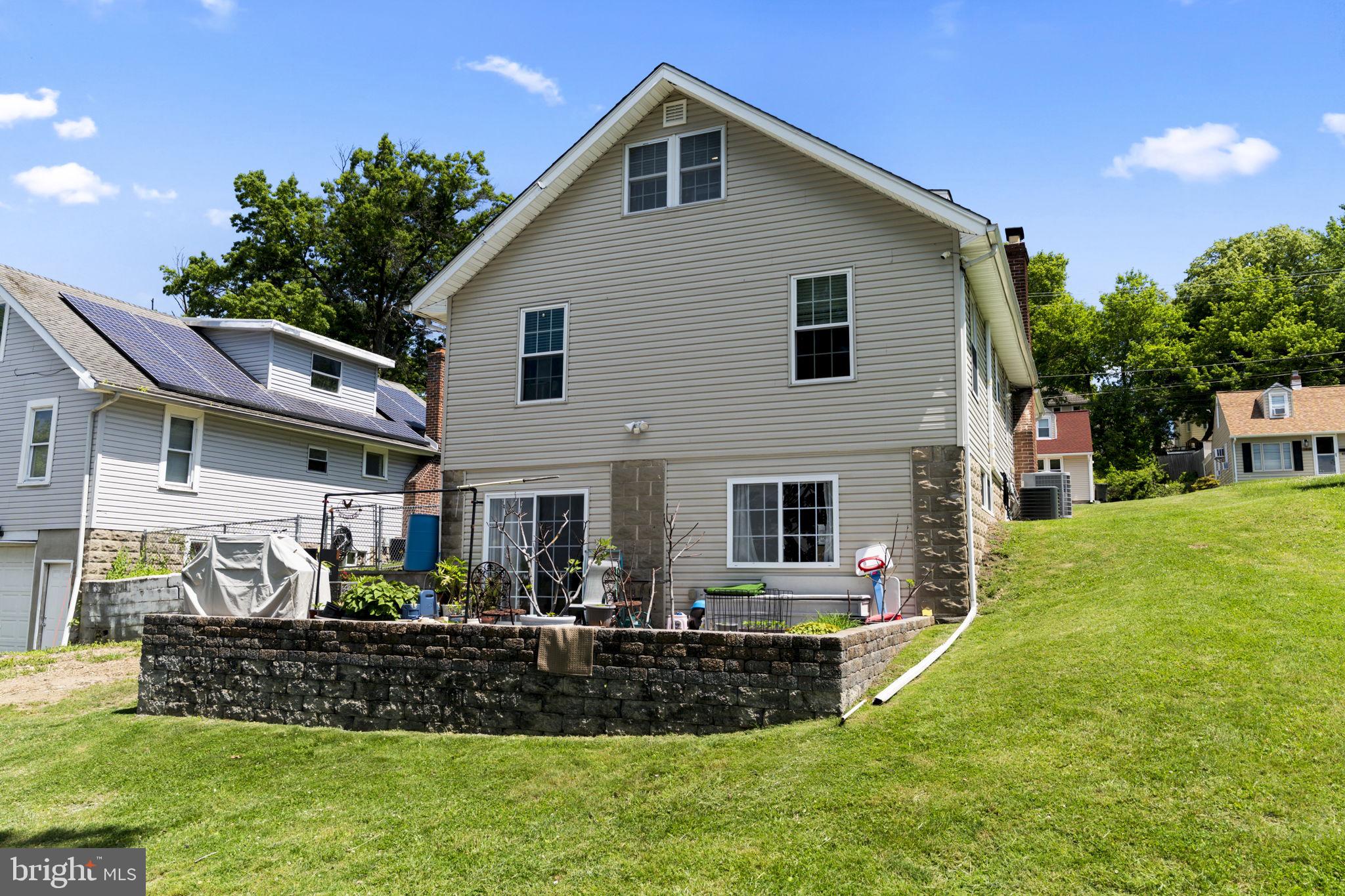 WILLOW GROVE - Residential