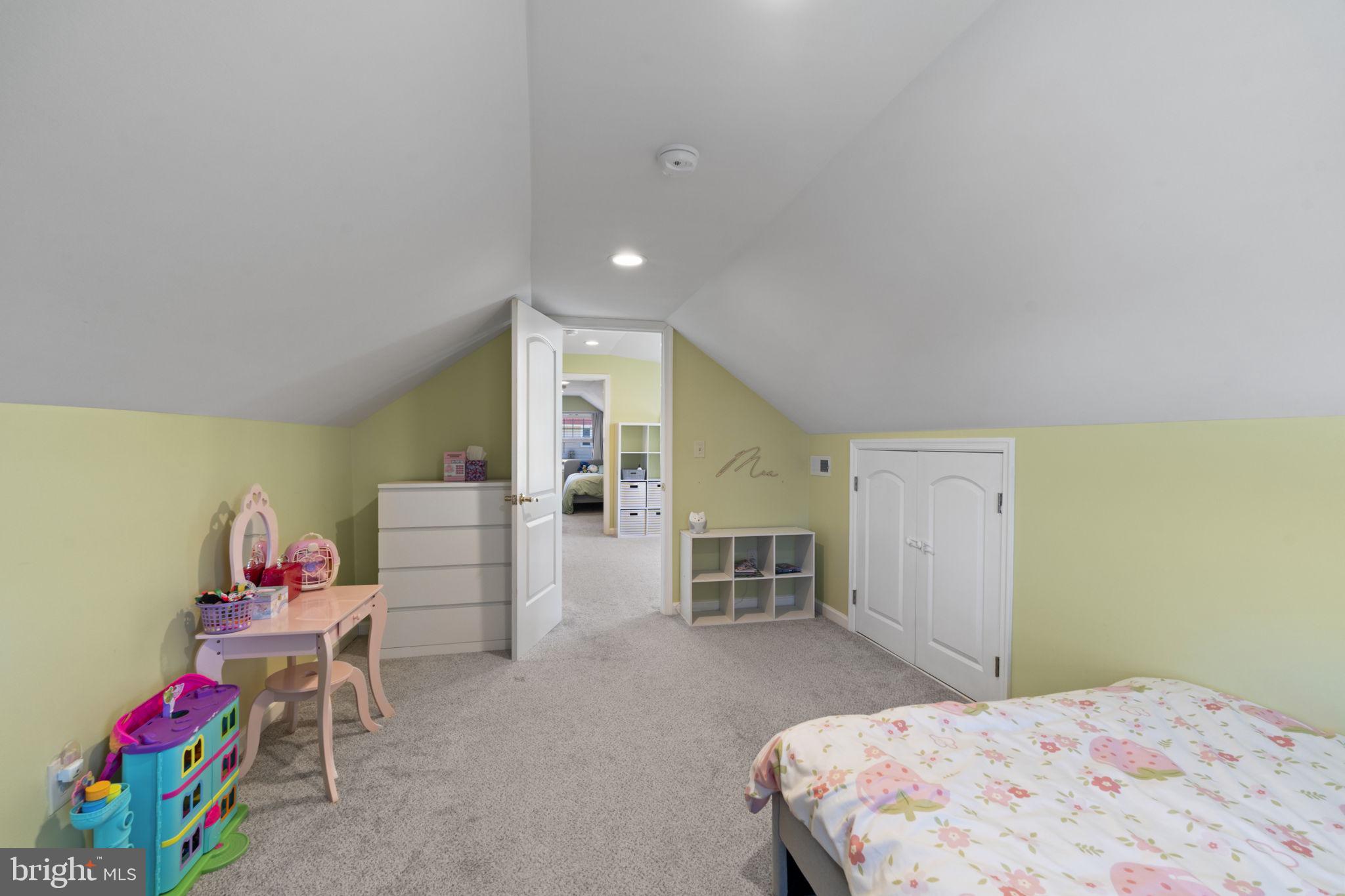 WILLOW GROVE - Residential