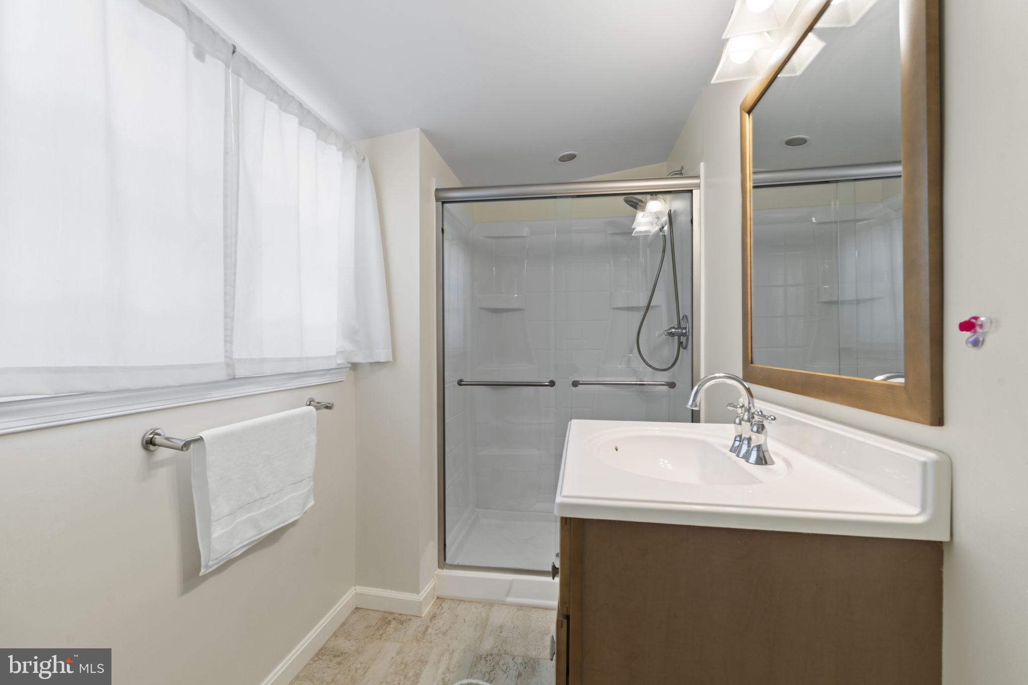 WILLOW GROVE - Residential