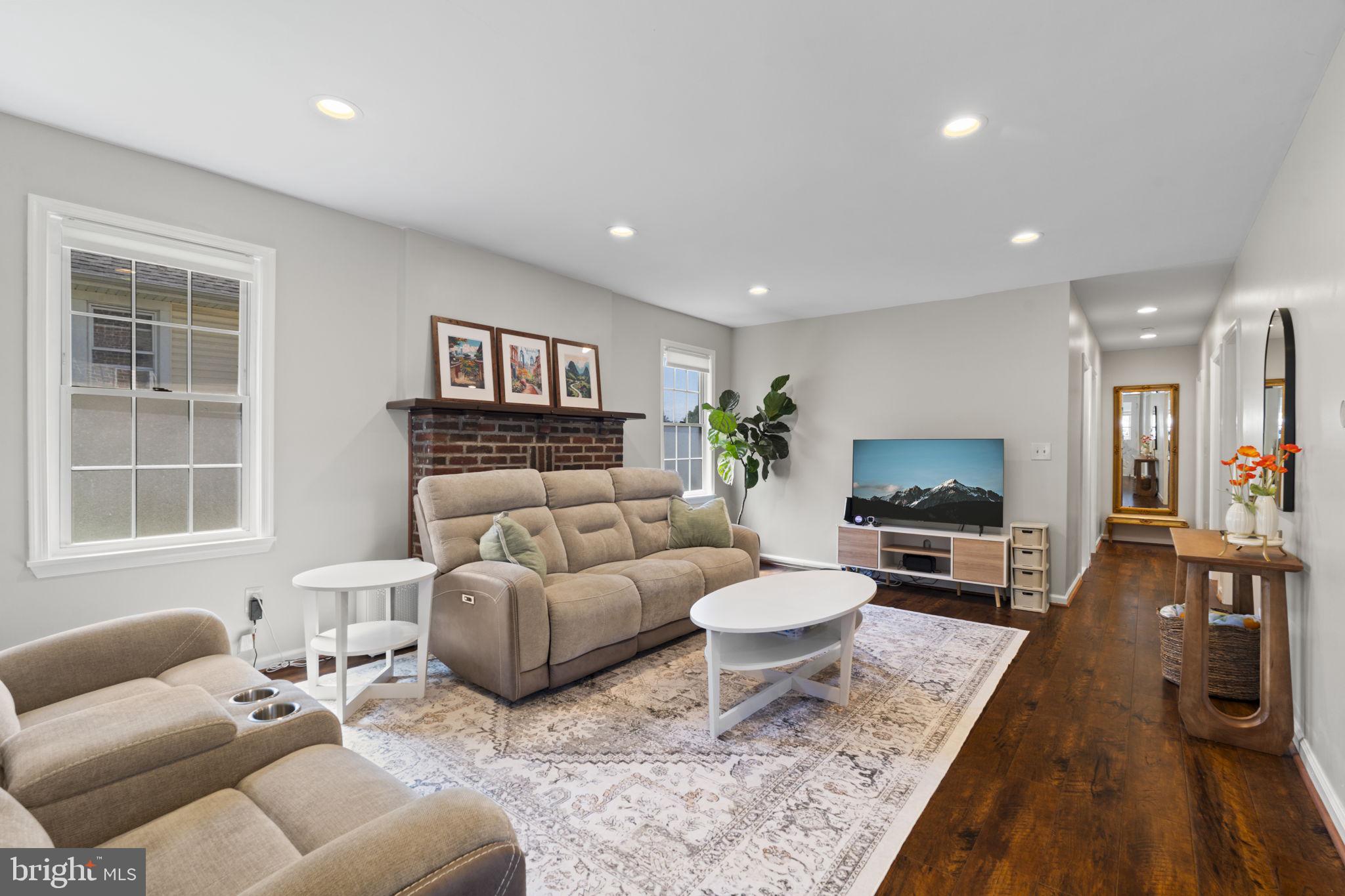 WILLOW GROVE - Residential