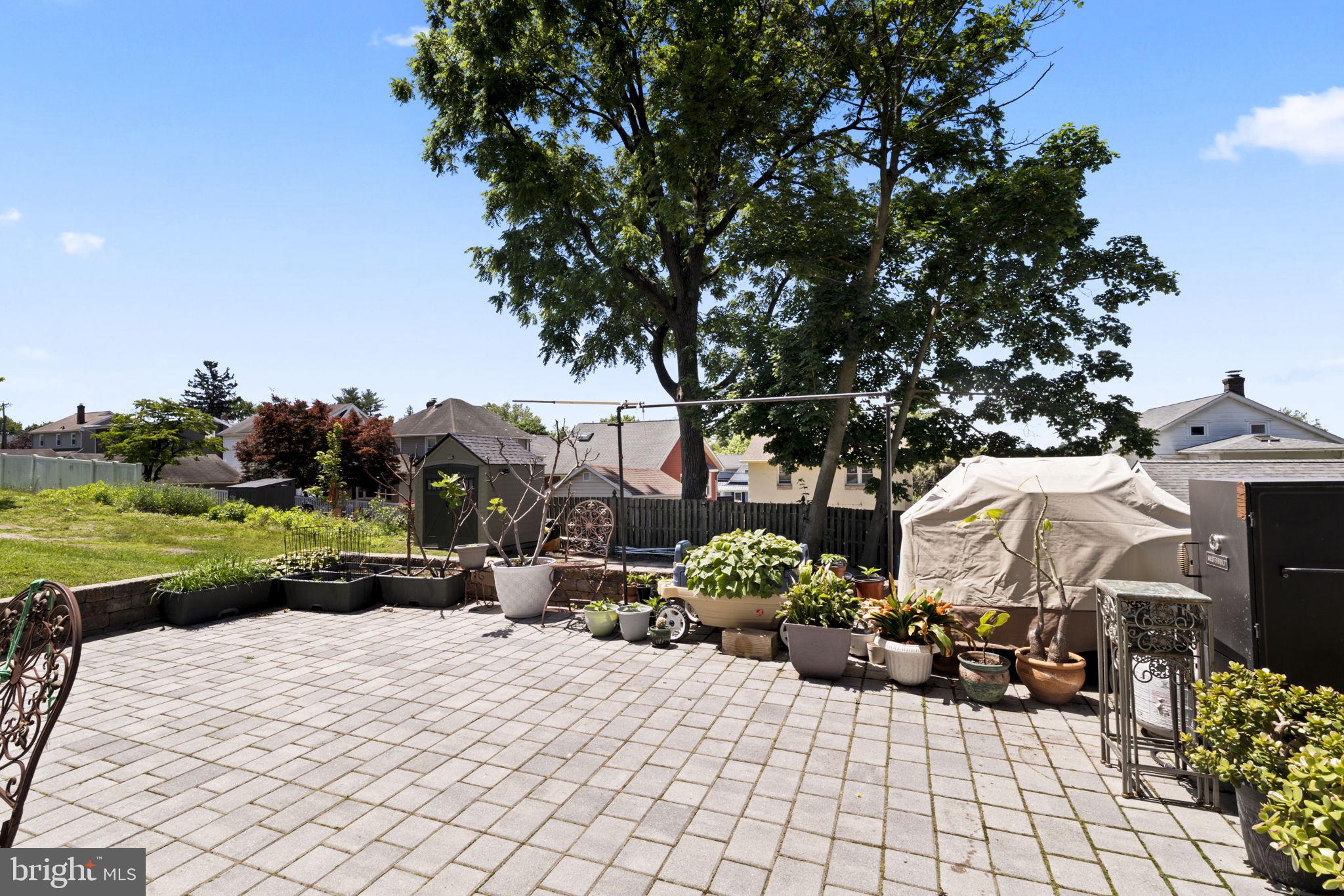 WILLOW GROVE - Residential