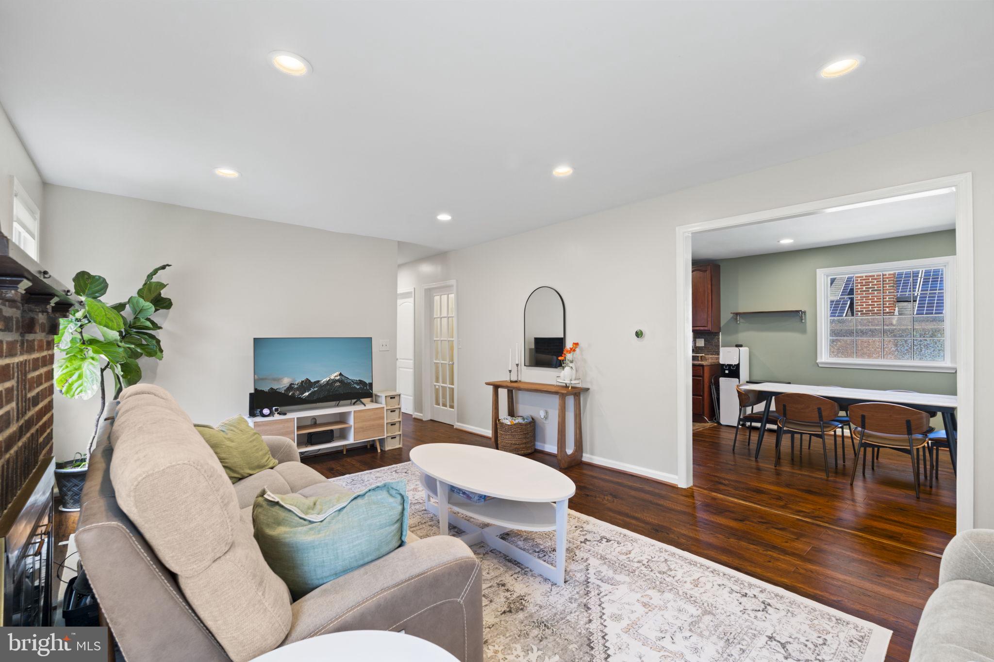 WILLOW GROVE - Residential