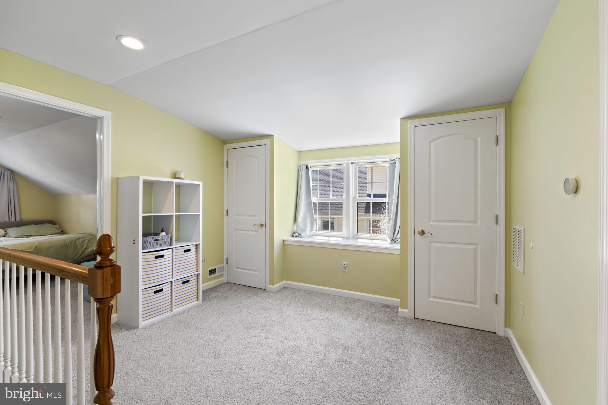 WILLOW GROVE - Residential