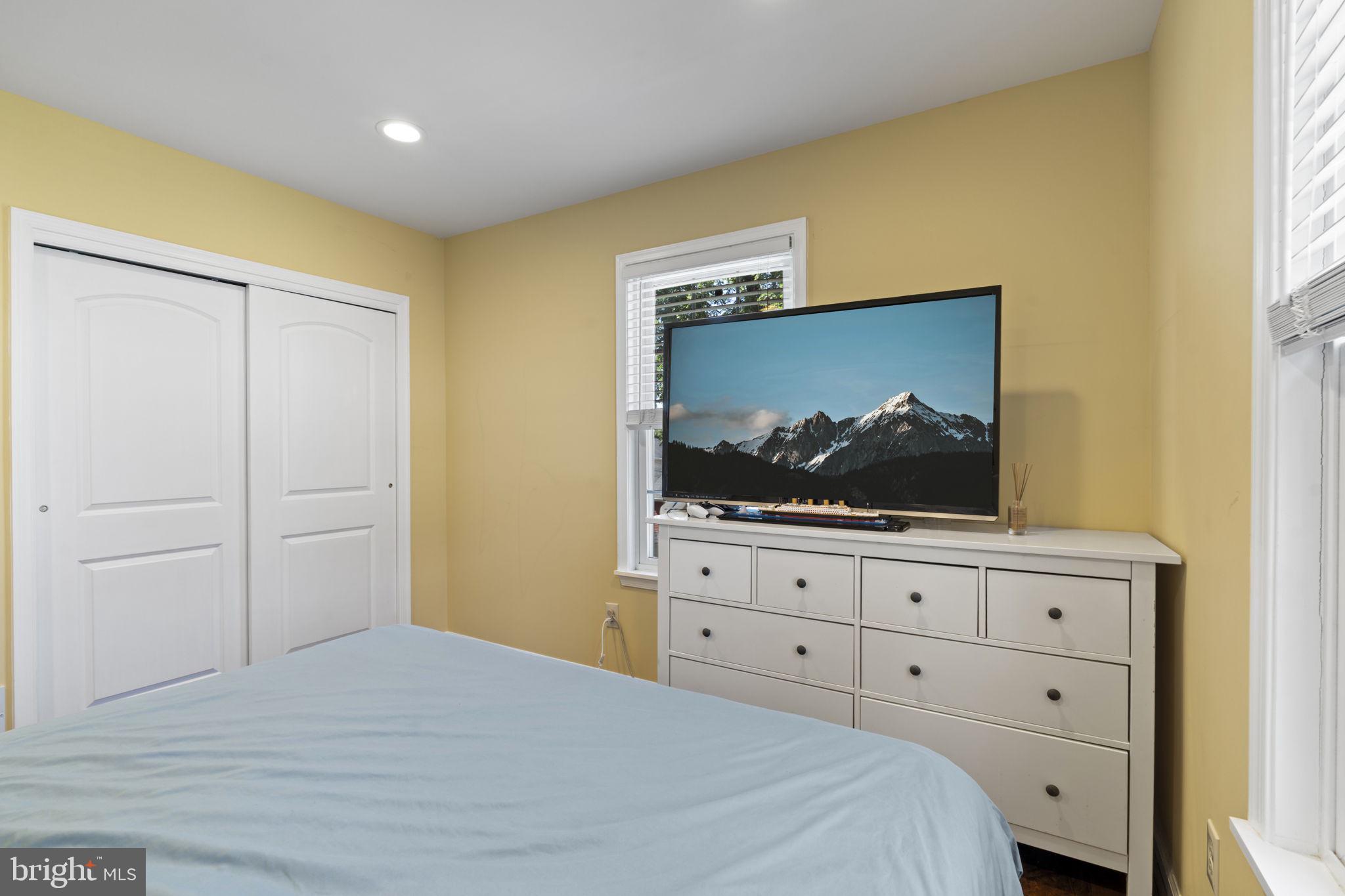 WILLOW GROVE - Residential