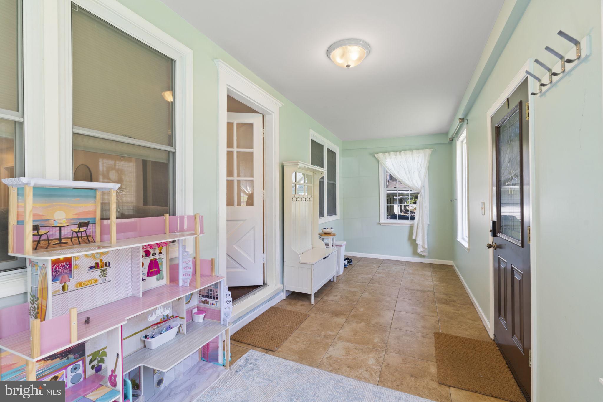 WILLOW GROVE - Residential