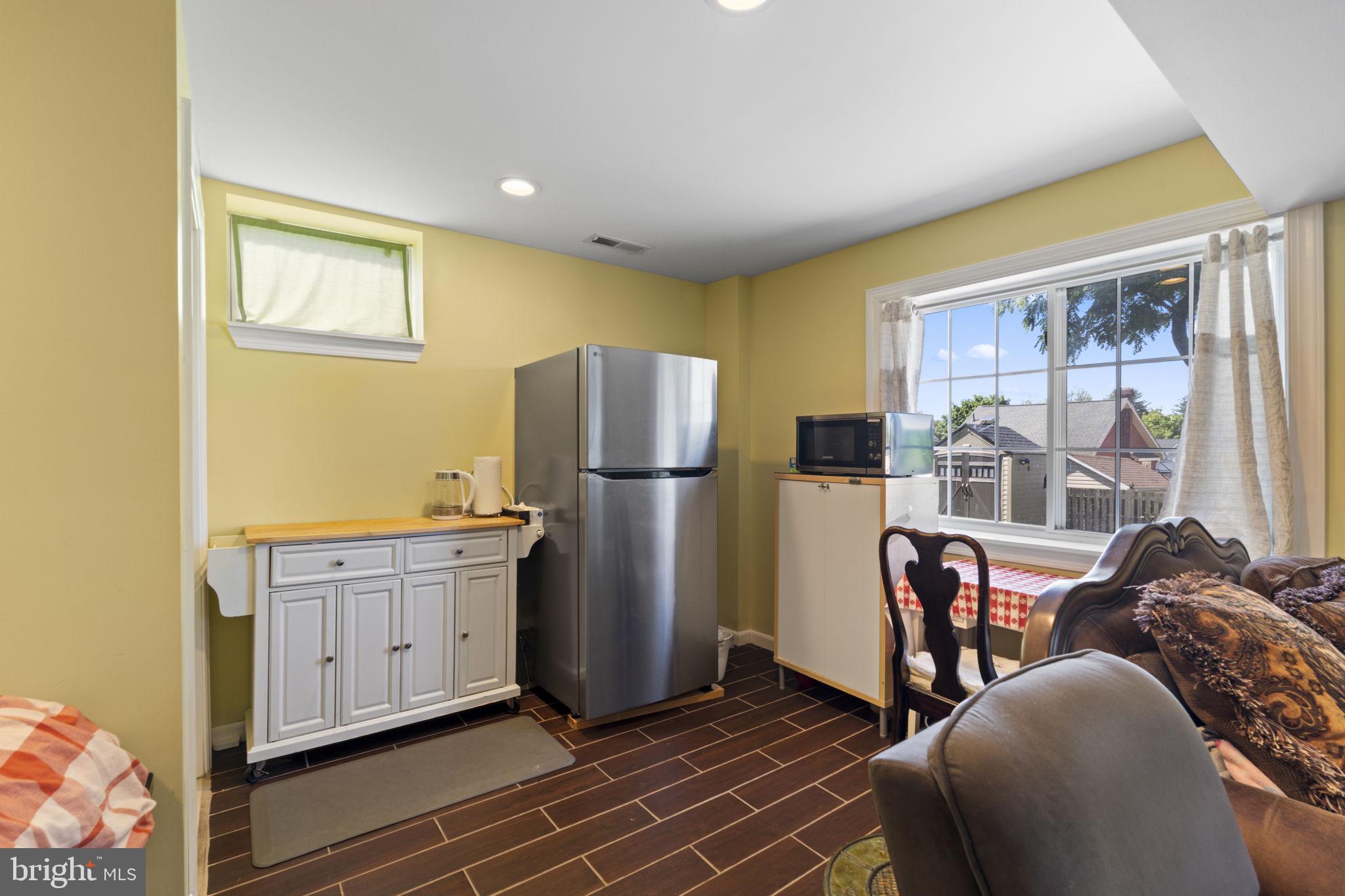 WILLOW GROVE - Residential