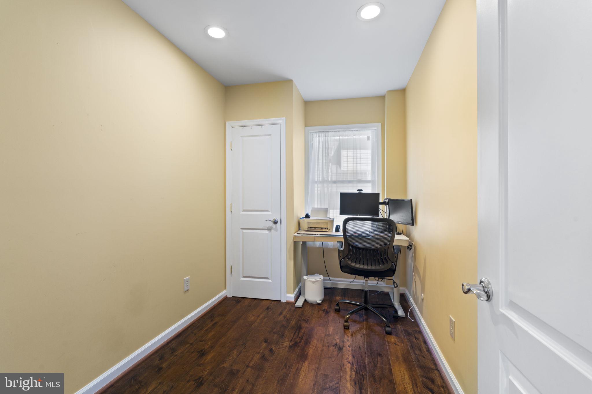 WILLOW GROVE - Residential