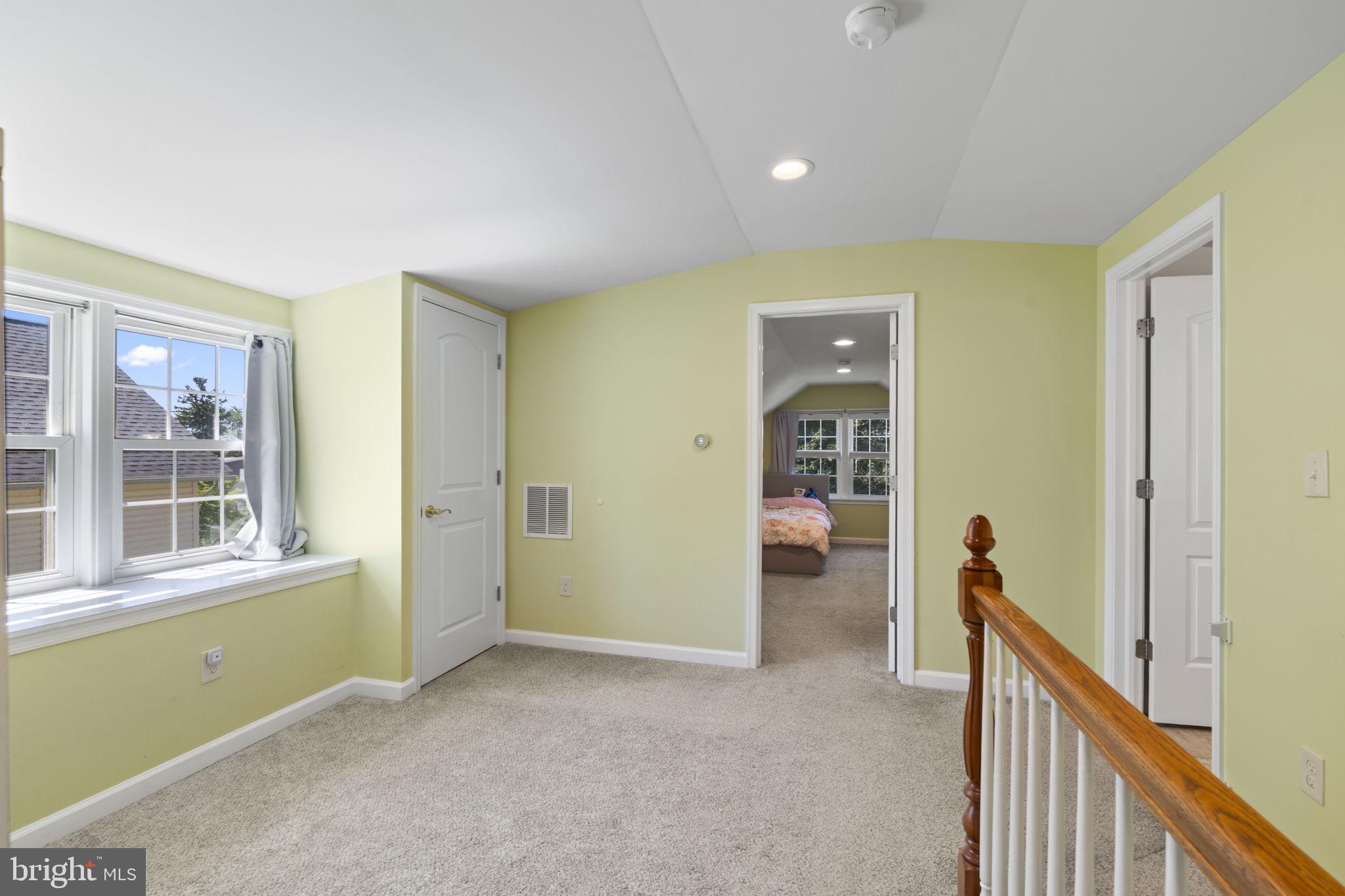 WILLOW GROVE - Residential