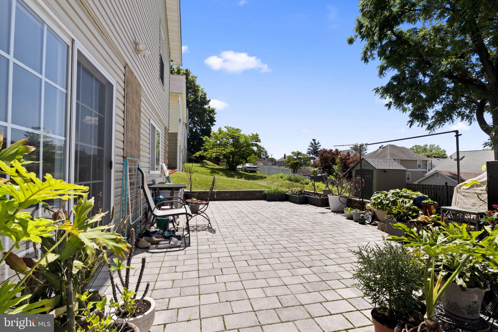 WILLOW GROVE - Residential