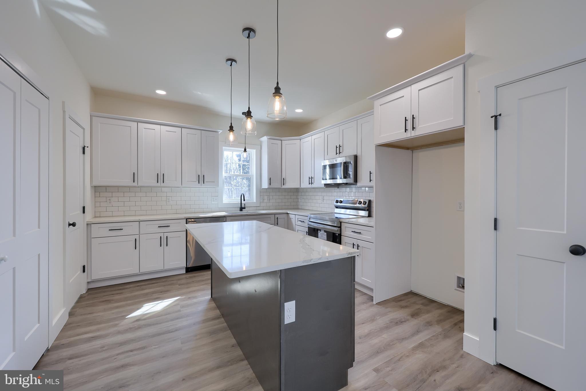 MANOR TWP - Residential