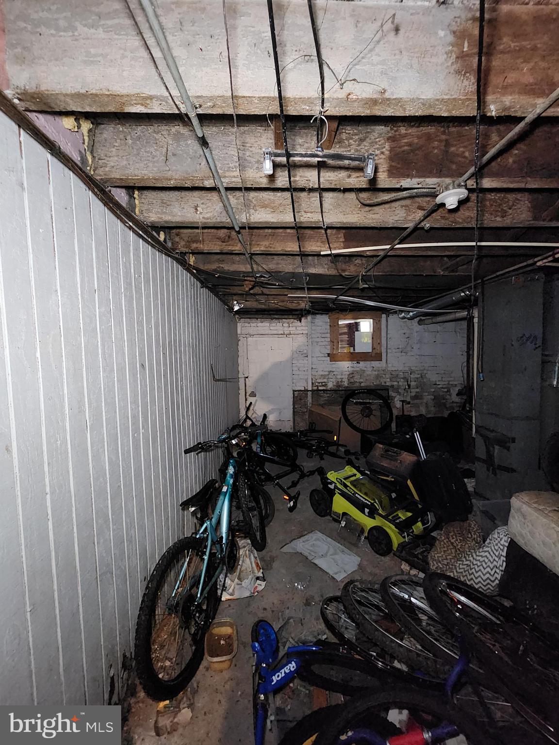 SANDTOWN-WINCHESTER - Residential