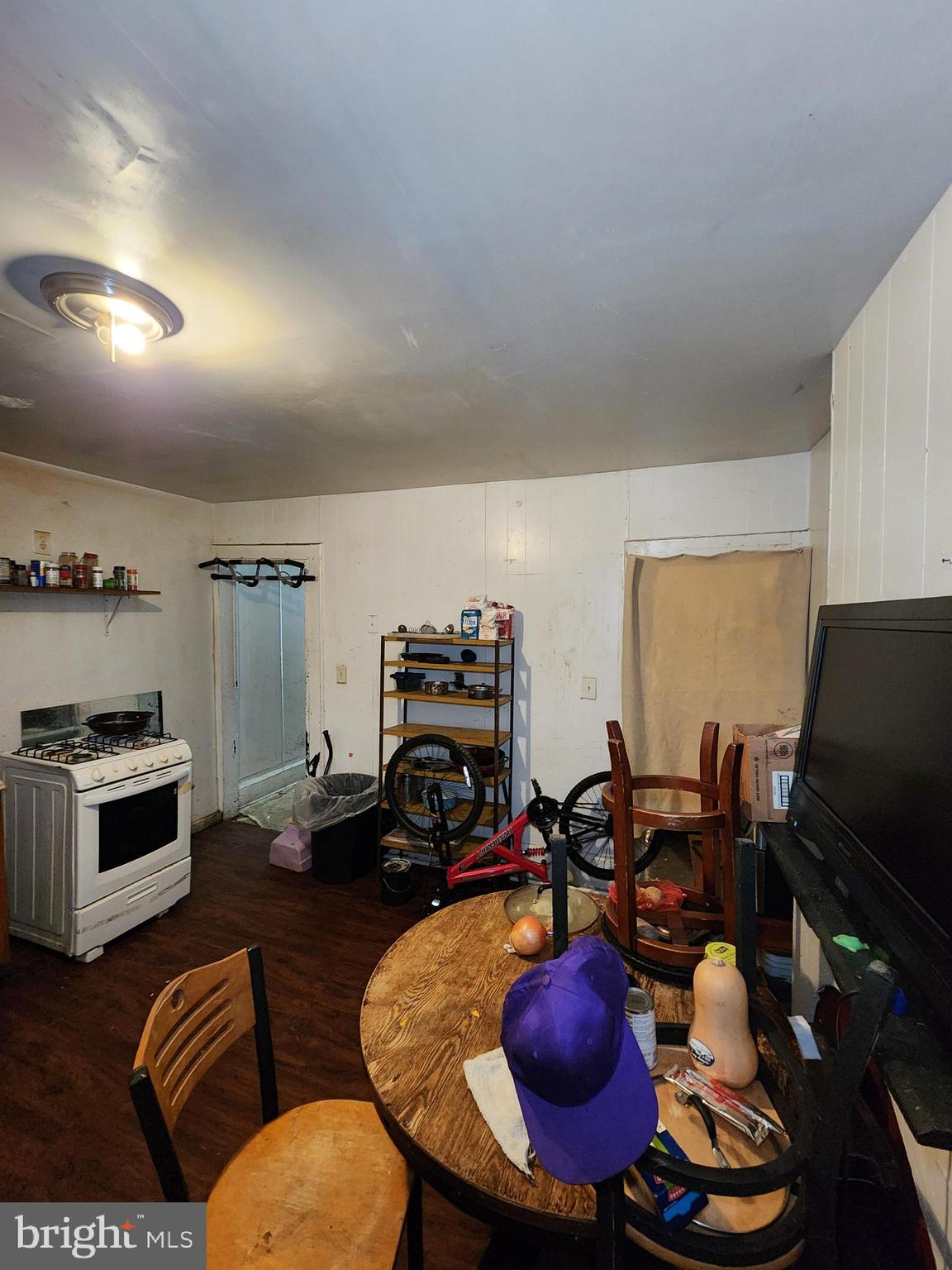 SANDTOWN-WINCHESTER - Residential