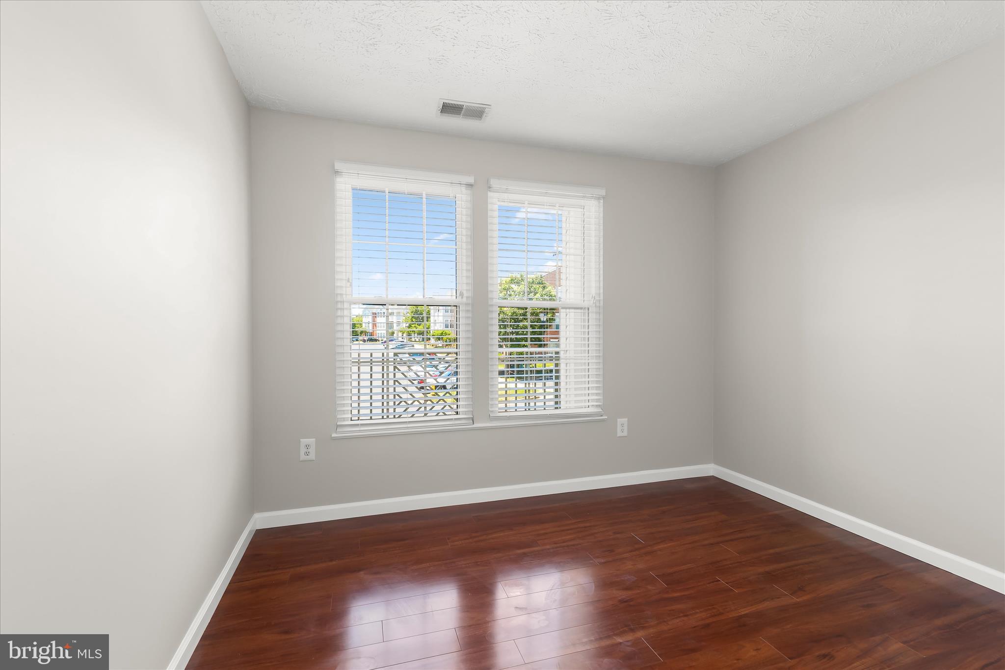 PINEY ORCHARD - Residential