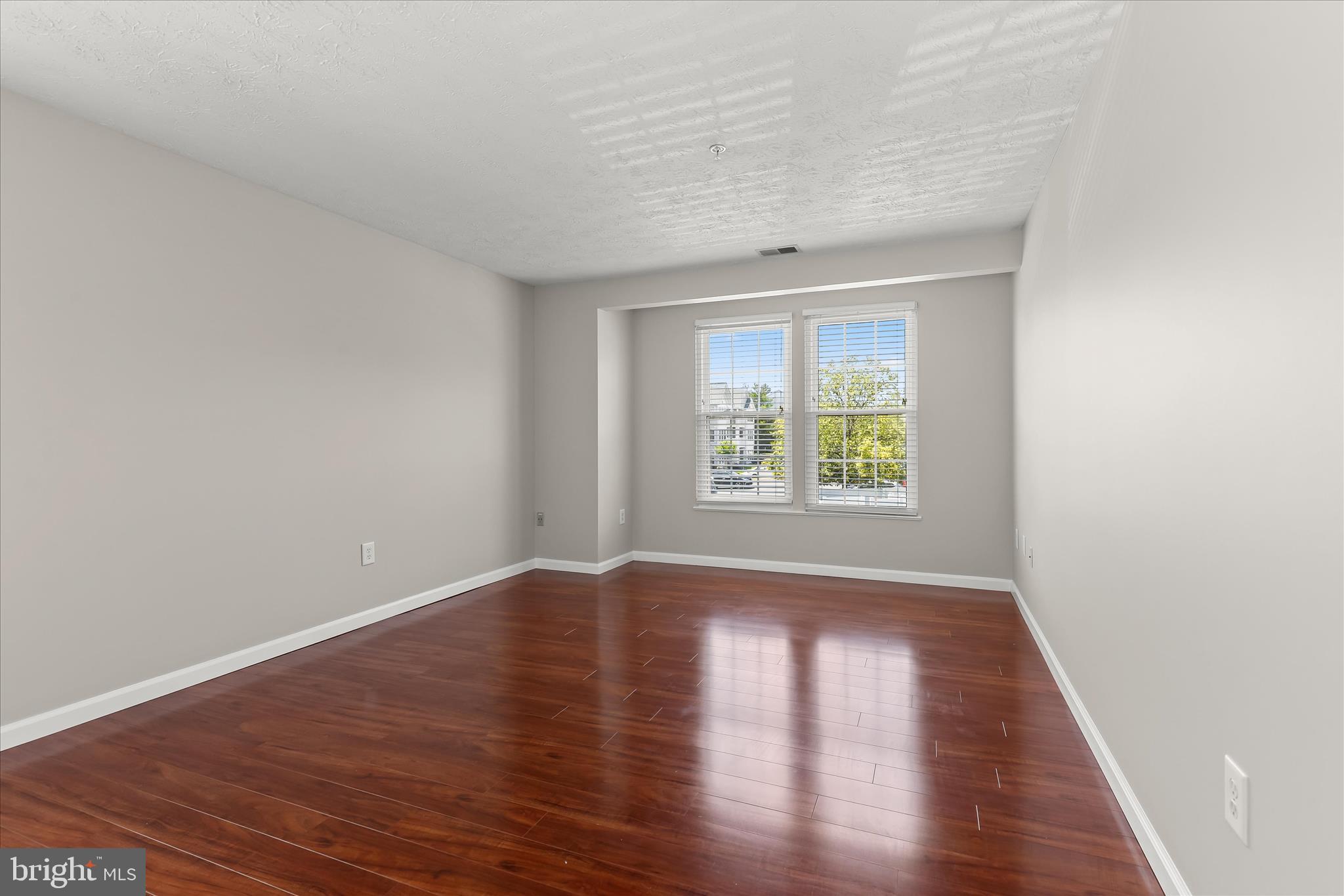 PINEY ORCHARD - Residential