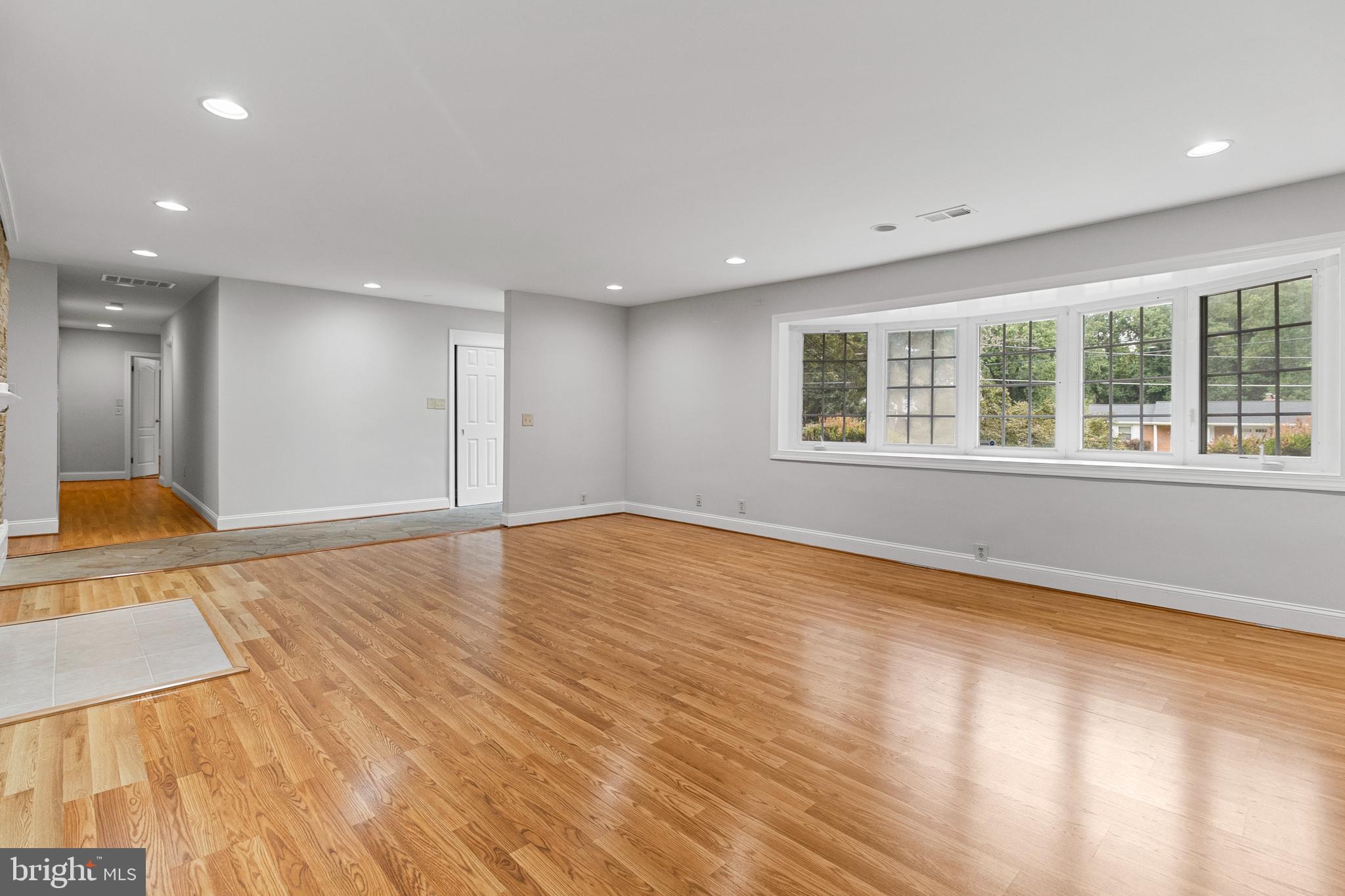 PT OLNEY OUT RES 3 - Residential