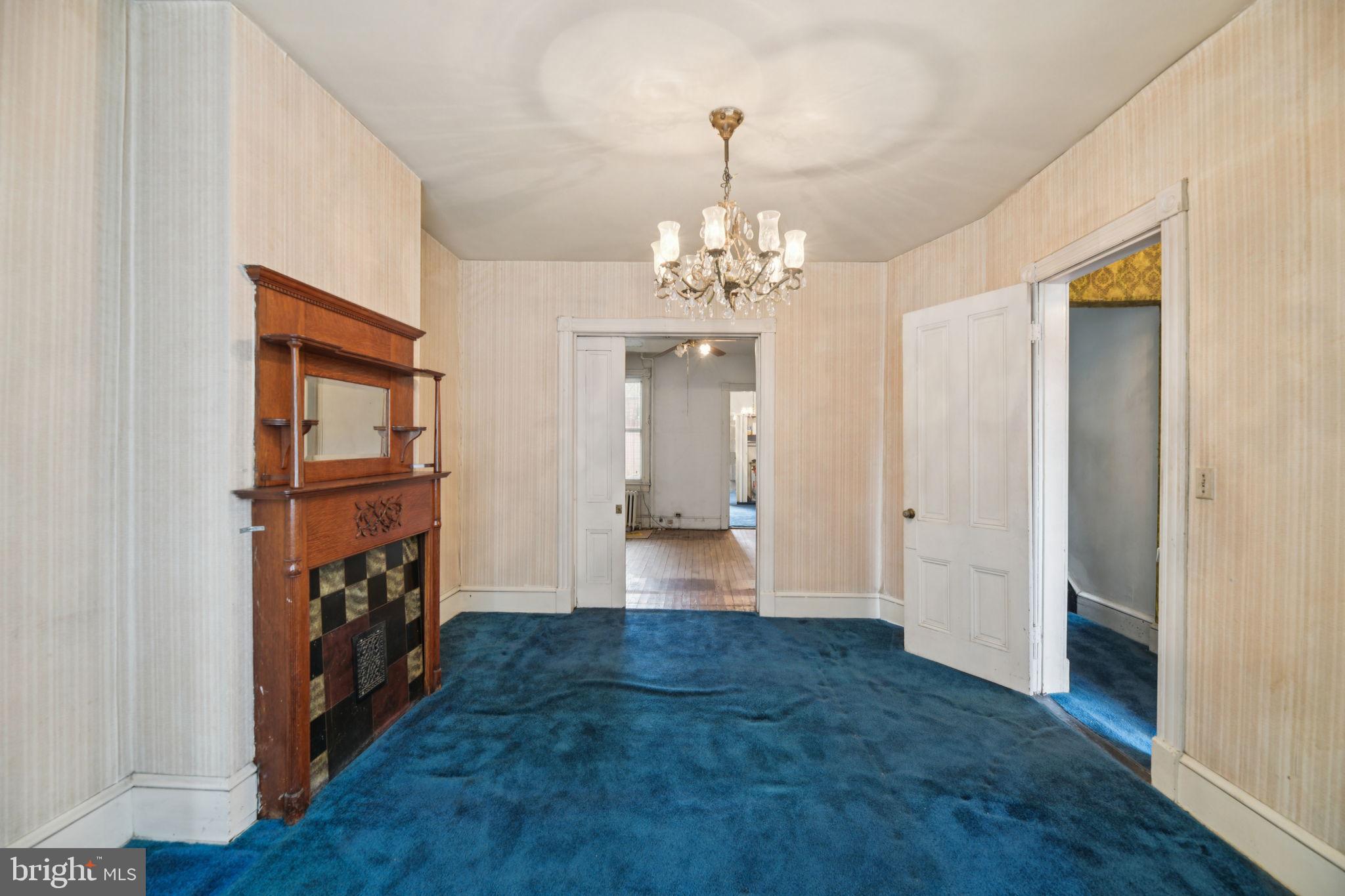 CAPITOL HILL - Residential