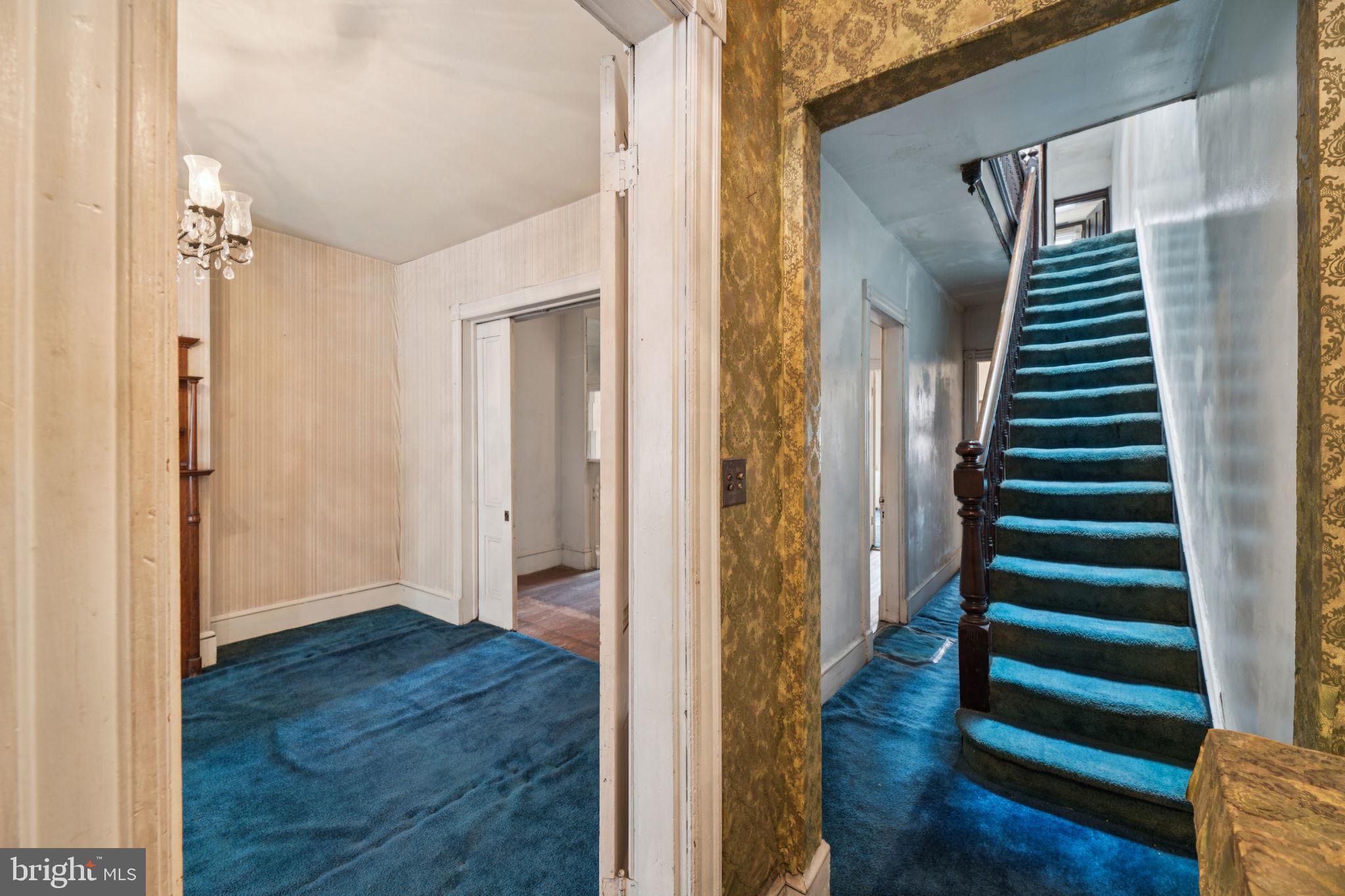 CAPITOL HILL - Residential