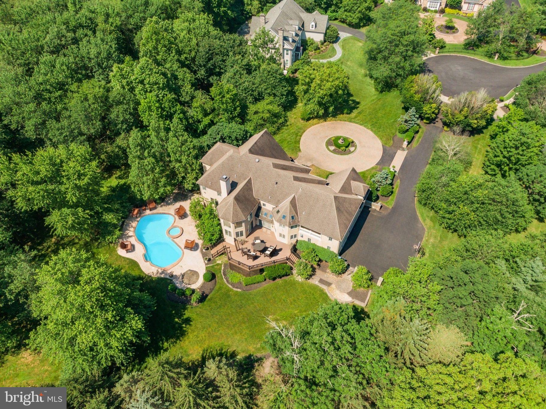 LAMPLIGHTER GLEN - Residential