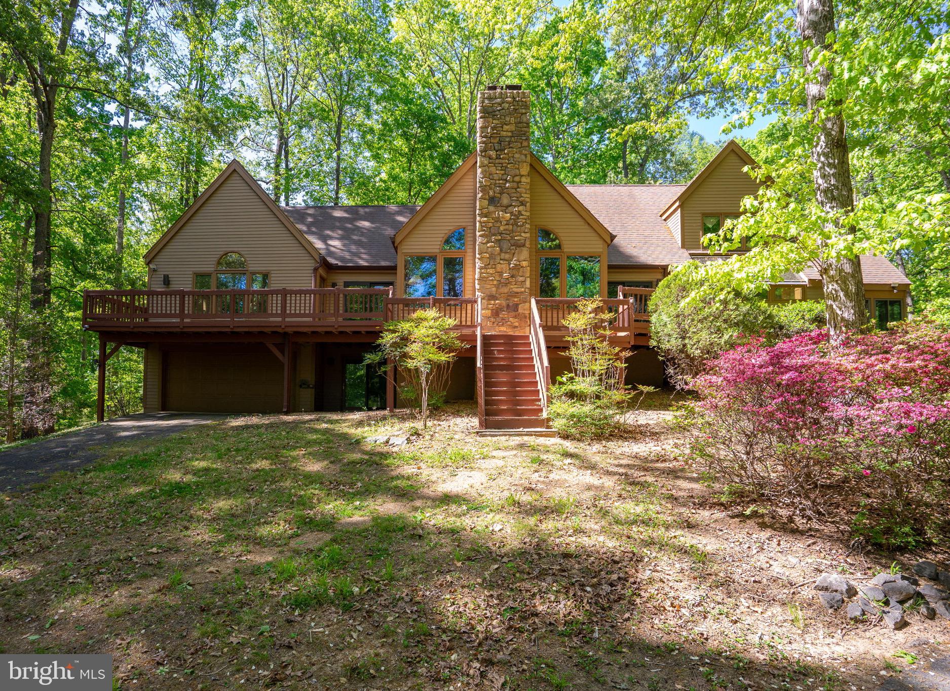 TARA WOODS - Residential