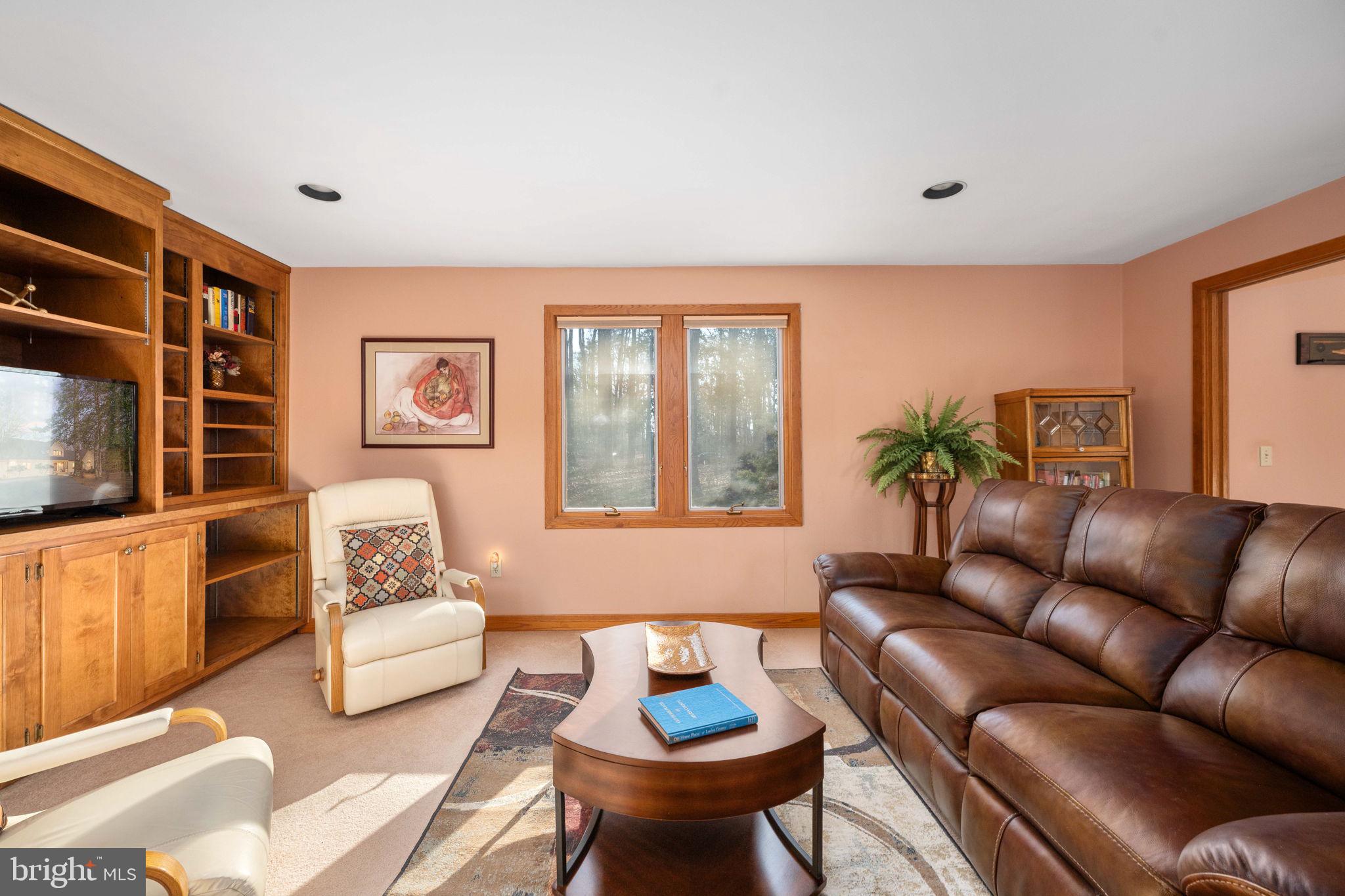 TARA WOODS - Residential