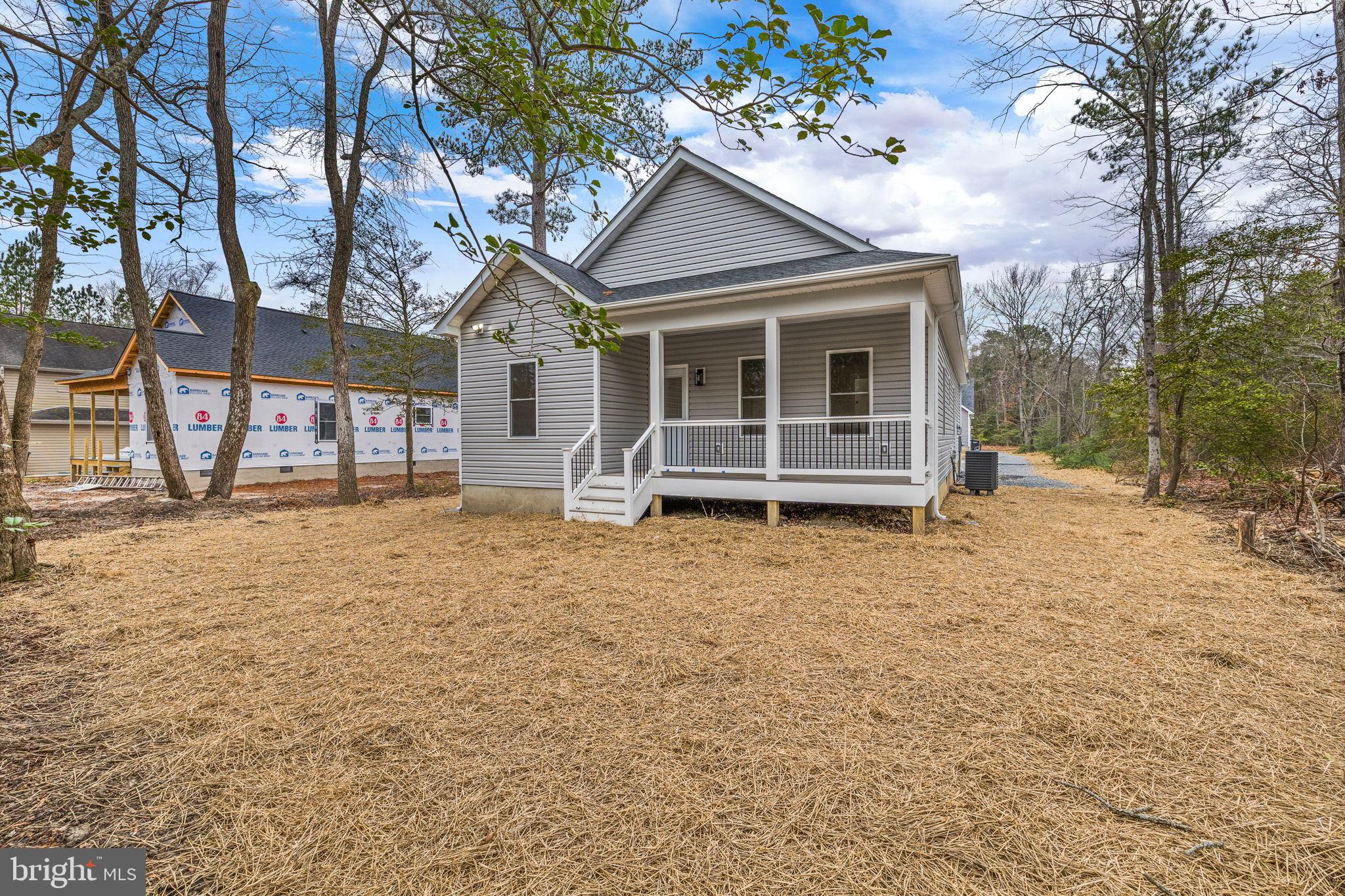 COLONIAL BEACH - Residential