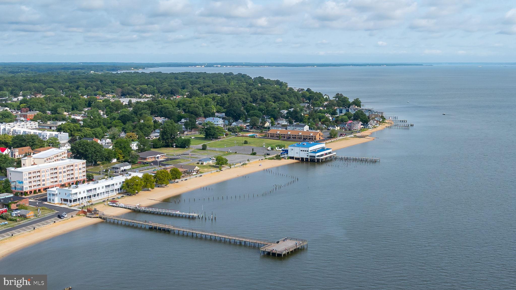 COLONIAL BEACH - Residential